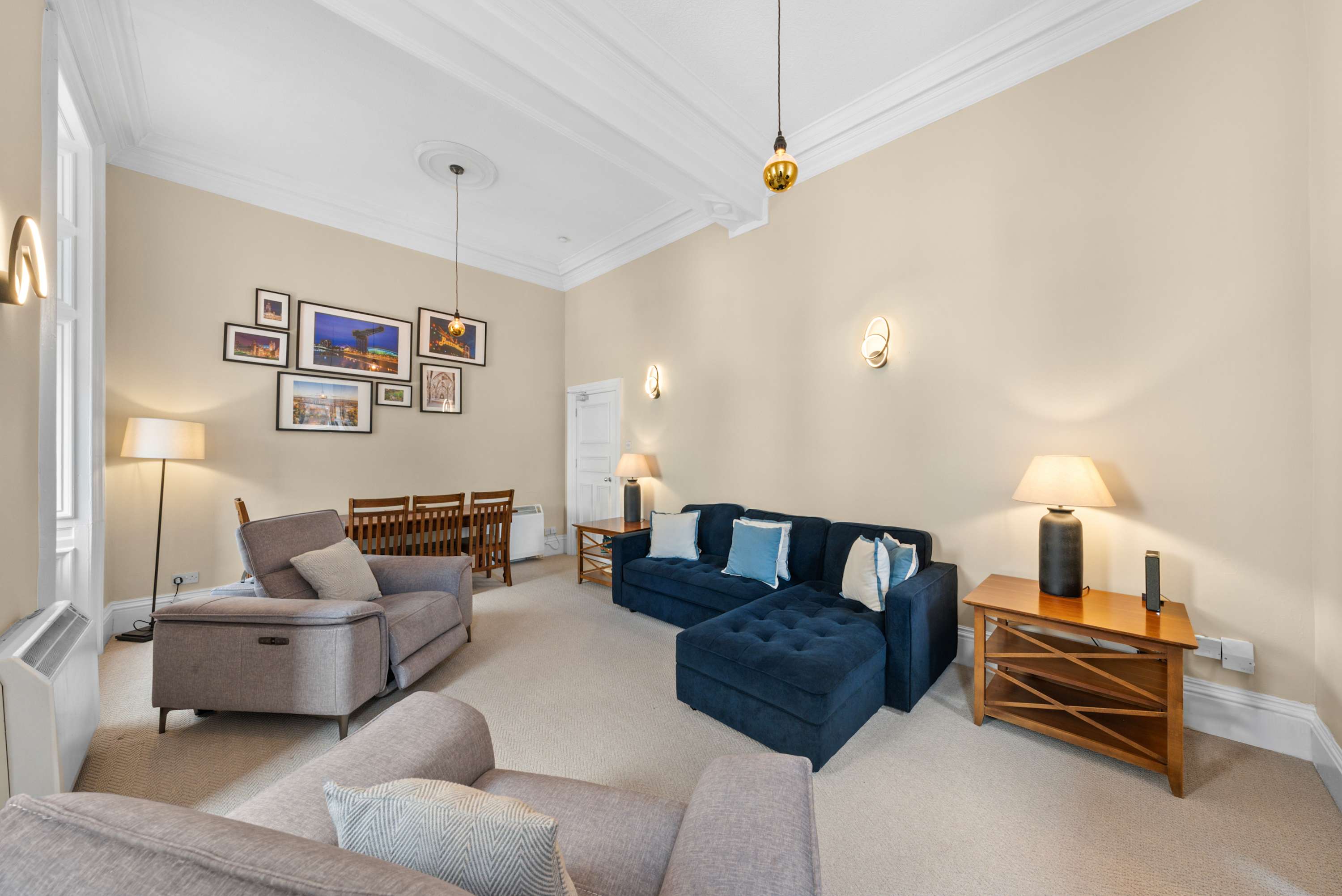 West George Street: 2 Bed City Centre Luxury Apartment in Glasgow in 2/2 121 West George Street G2 1QR - Property image 9 - VivreStays