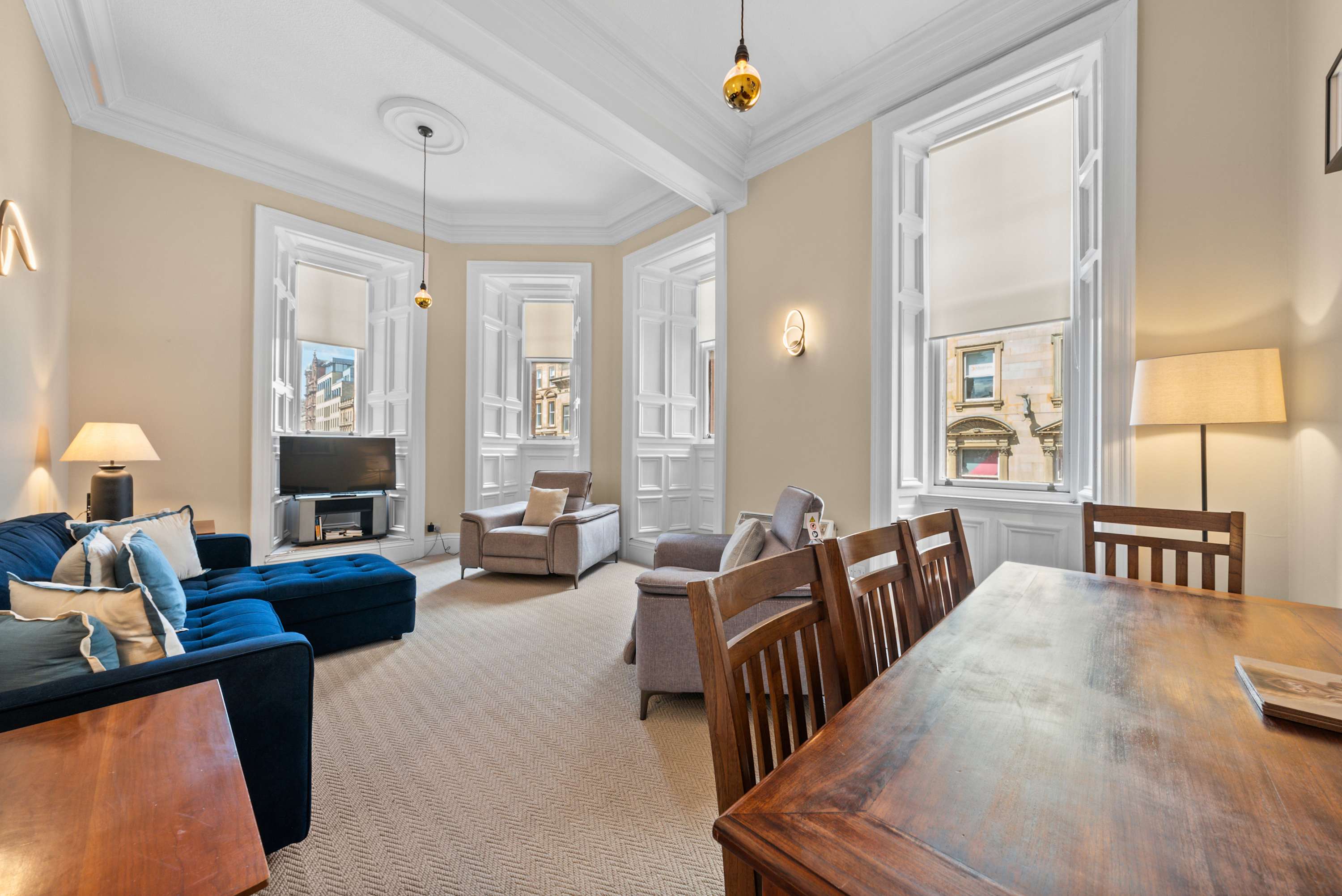 West George Street: 2 Bed City Centre Luxury Apartment in Glasgow in 2/2 121 West George Street G2 1QR - Property image 8 - VivreStays