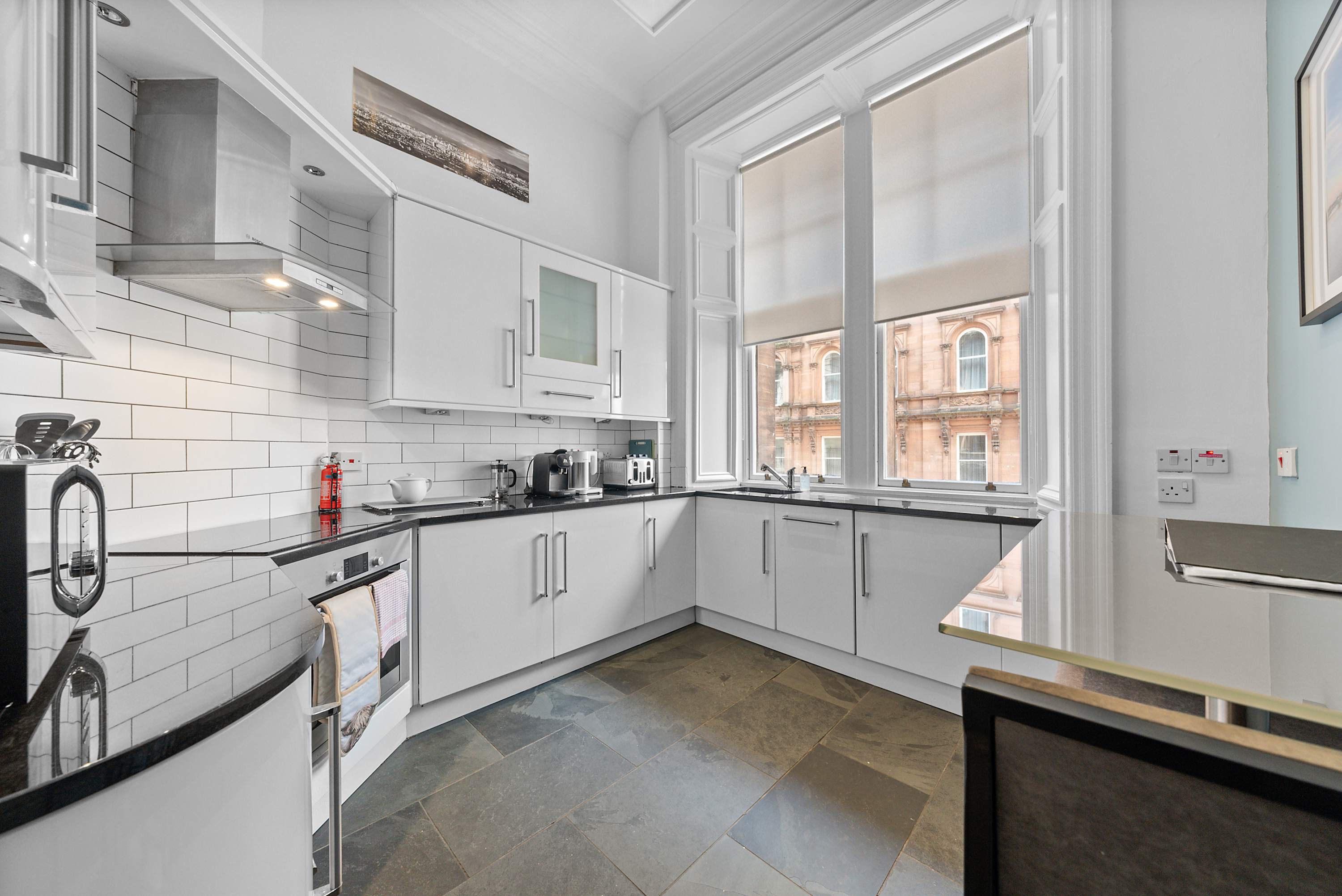 West George Street: 2 Bed City Centre Luxury Apartment in Glasgow in 2/2 121 West George Street G2 1QR - Property image 23 - VivreStays