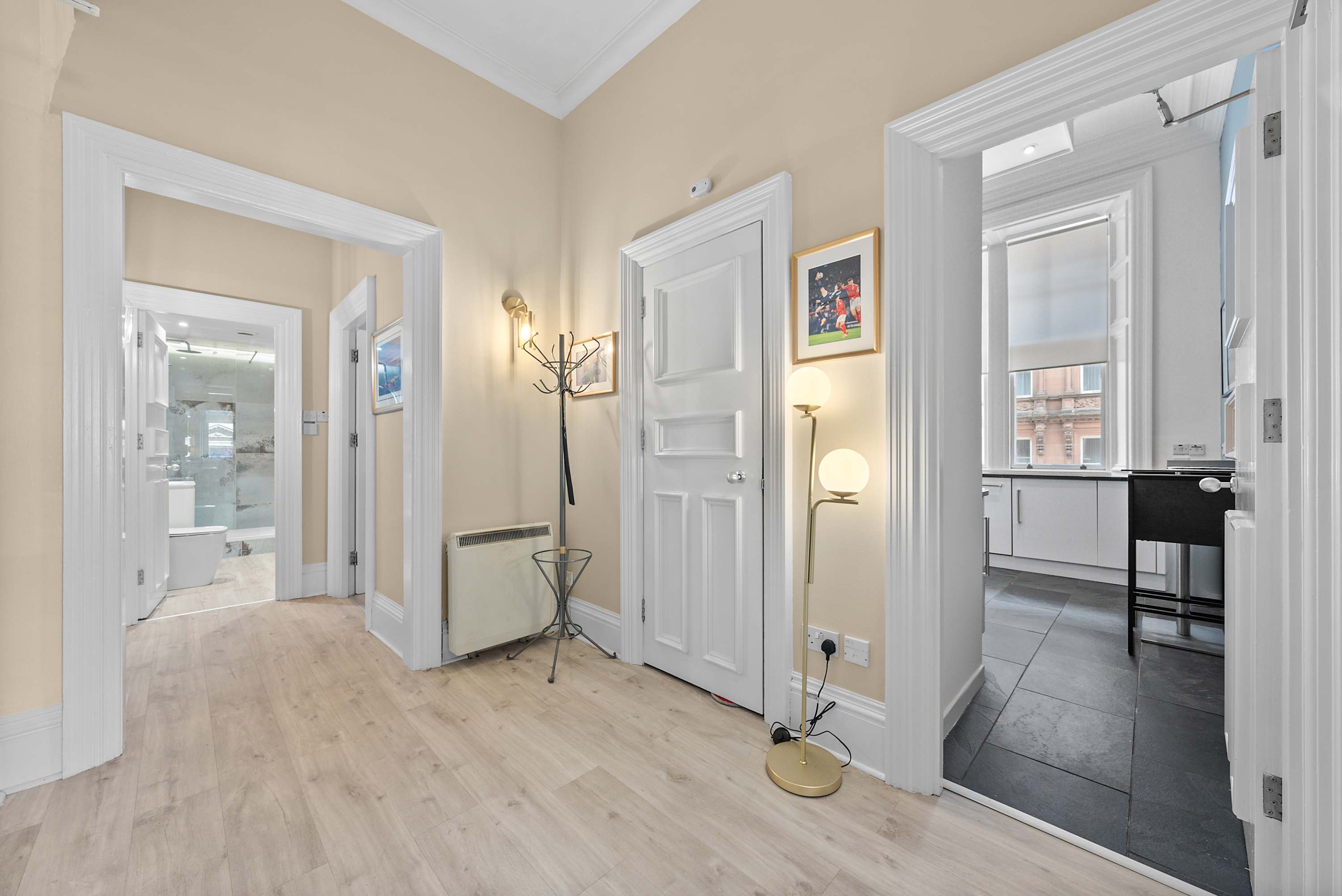 West George Street: 2 Bed City Centre Luxury Apartment in Glasgow in 2/2 121 West George Street G2 1QR - Property image 26 - VivreStays