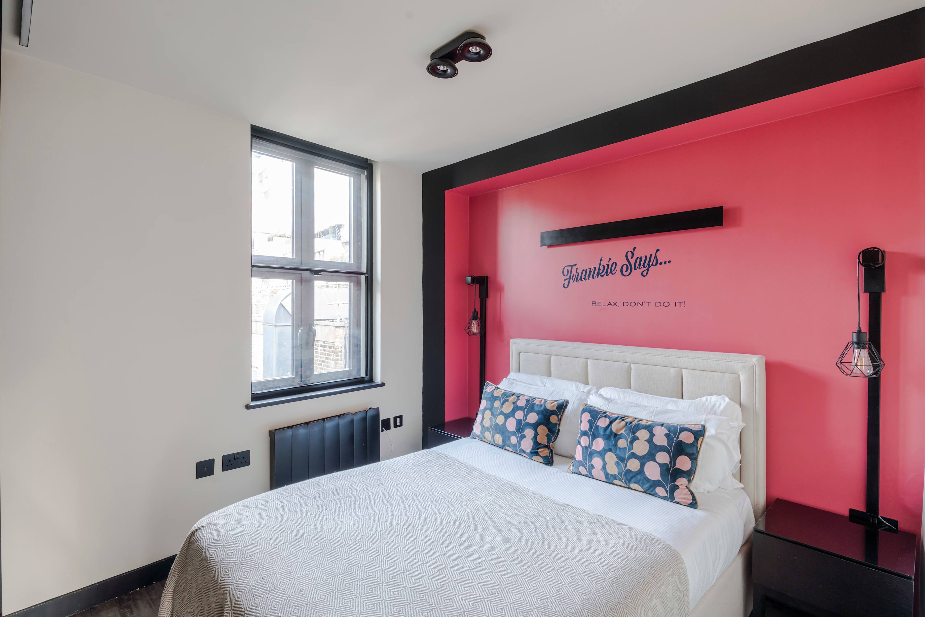 View 1-bed Soho Penthouse · Rooftop Terrace · Sleeps 4 in Old Compton Street , 4 W1D 4TN 1-bed Soho Penthouse · Rooftop Terrace · Sleeps 4 in Old Compton Street , 4 W1D 4TN - Property image 14 - VivreStays