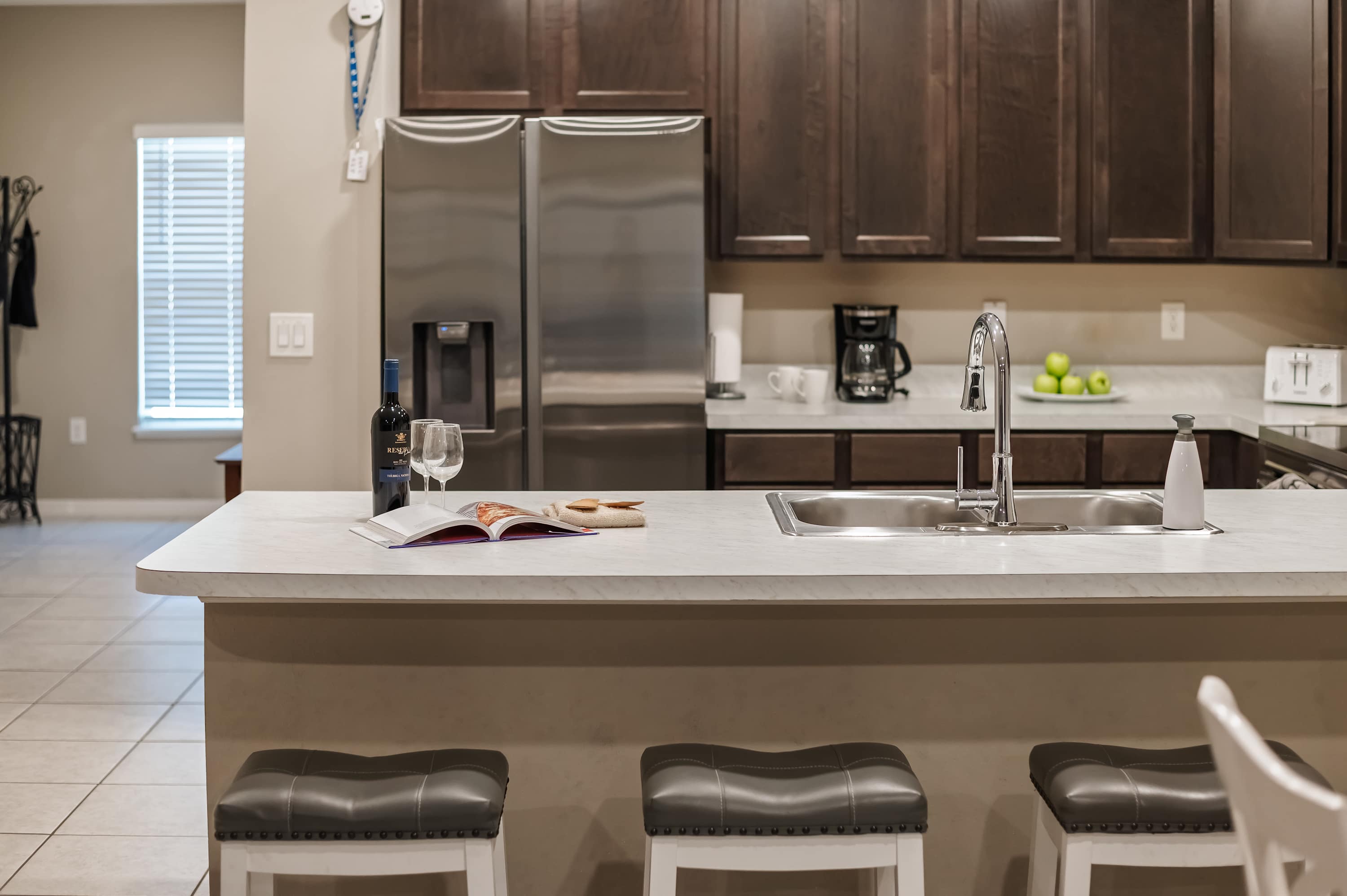 Spacious townhouse with grill & near Magic Kingdom