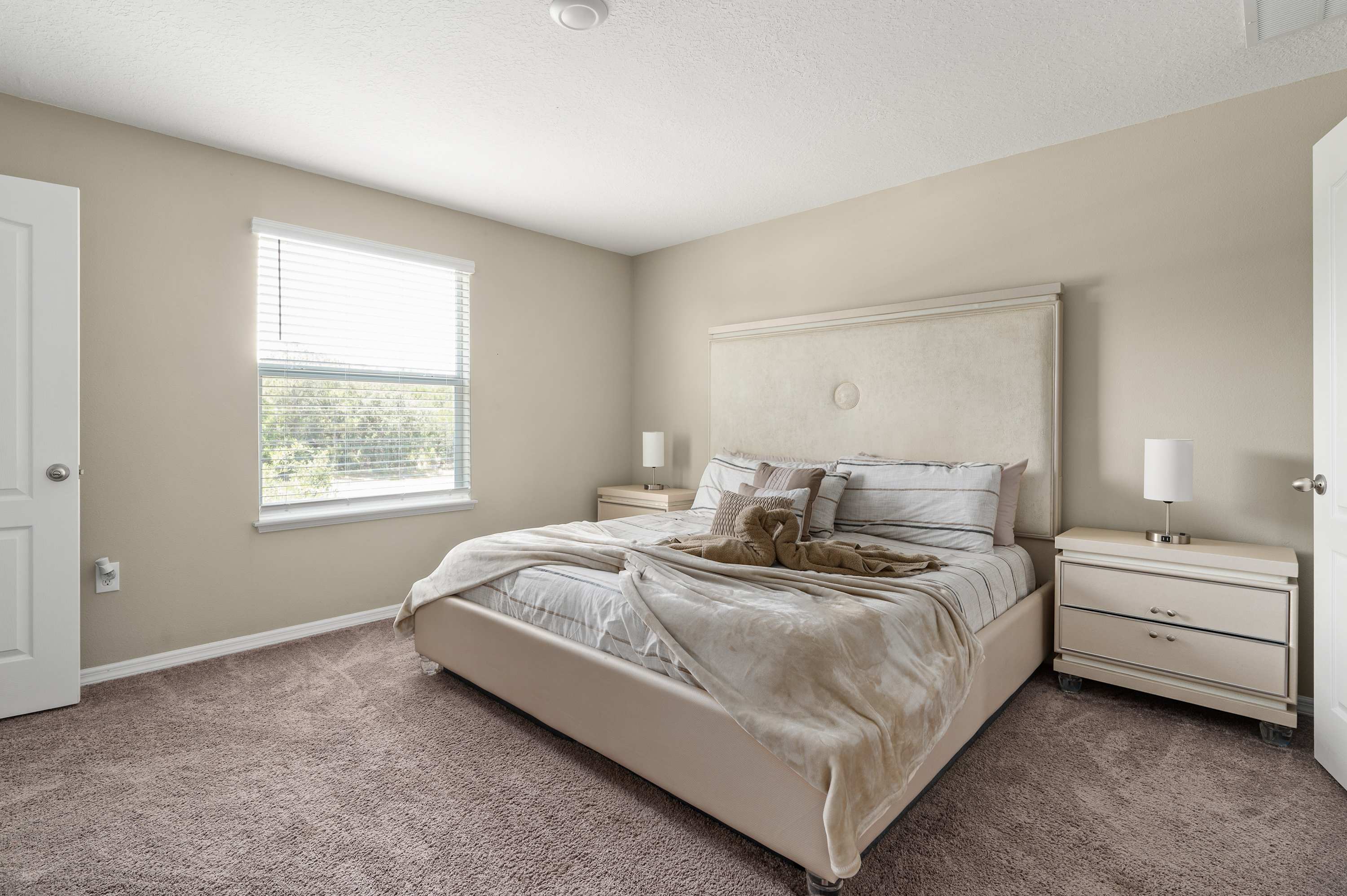 Spacious townhouse with grill & near Magic Kingdom