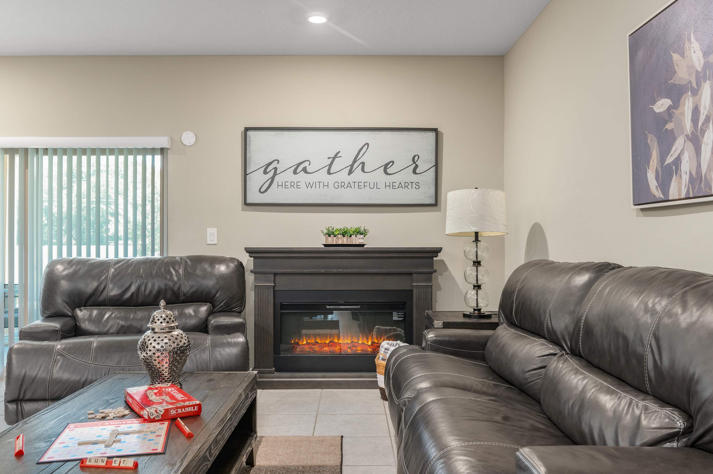 Spacious townhouse with grill & near Magic Kingdom
