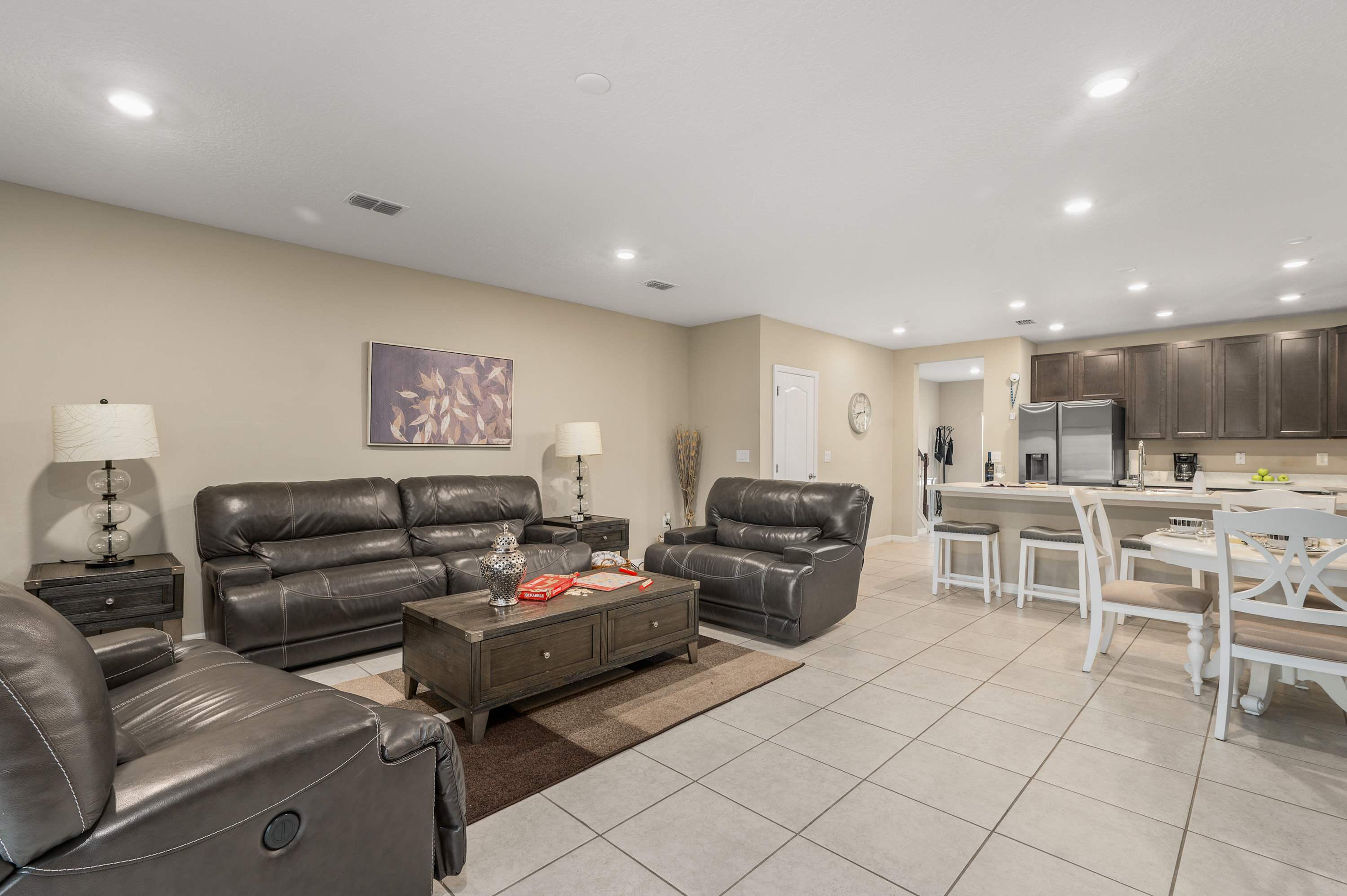 Spacious townhouse with grill & near Magic Kingdom