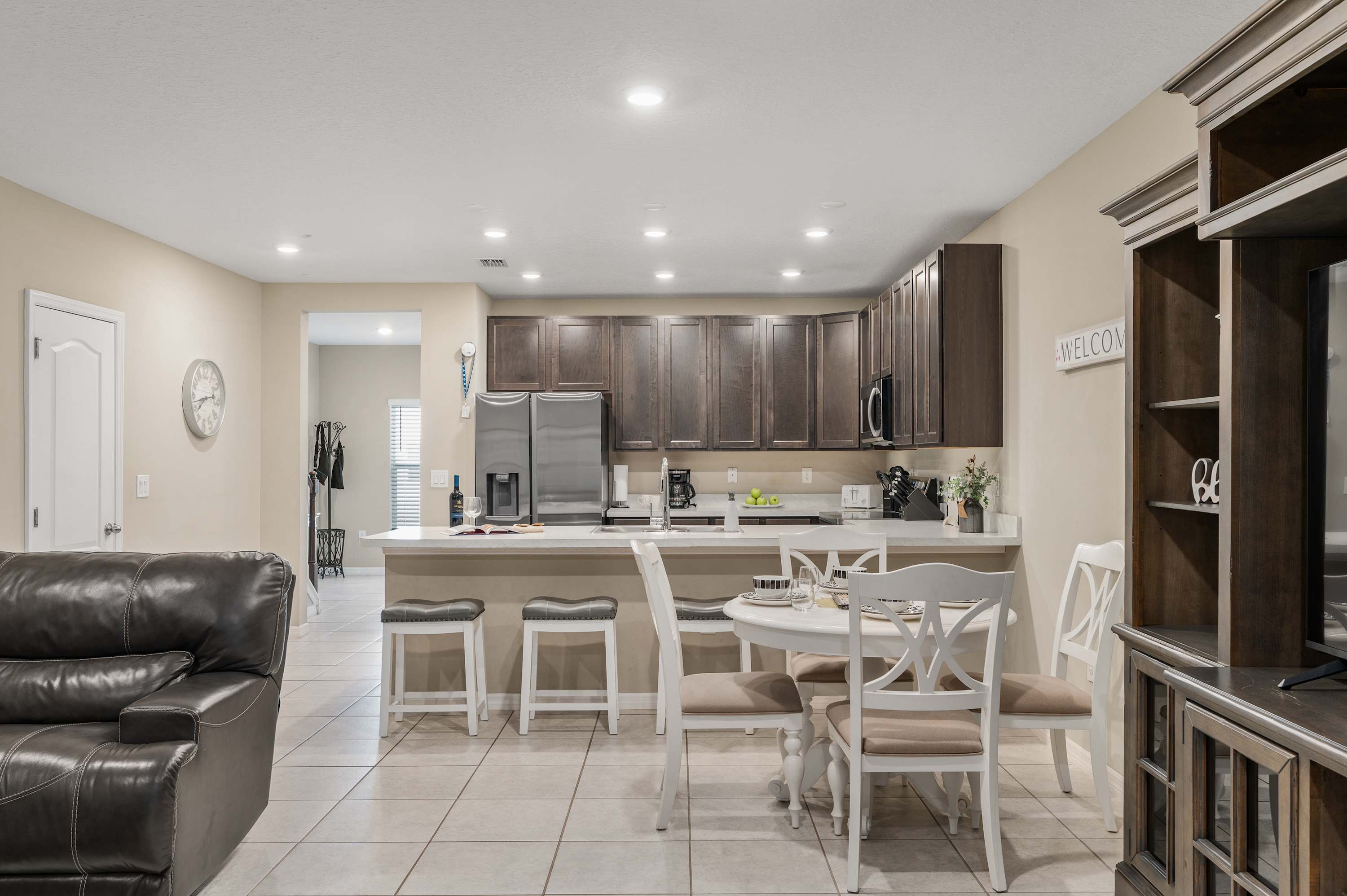 Spacious townhouse with grill & near Magic Kingdom