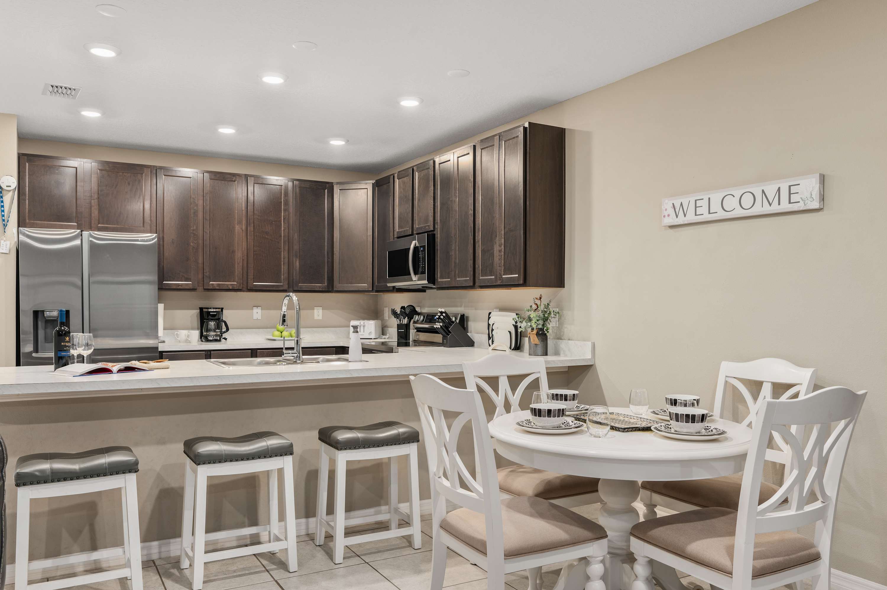 Spacious townhouse with grill & near Magic Kingdom