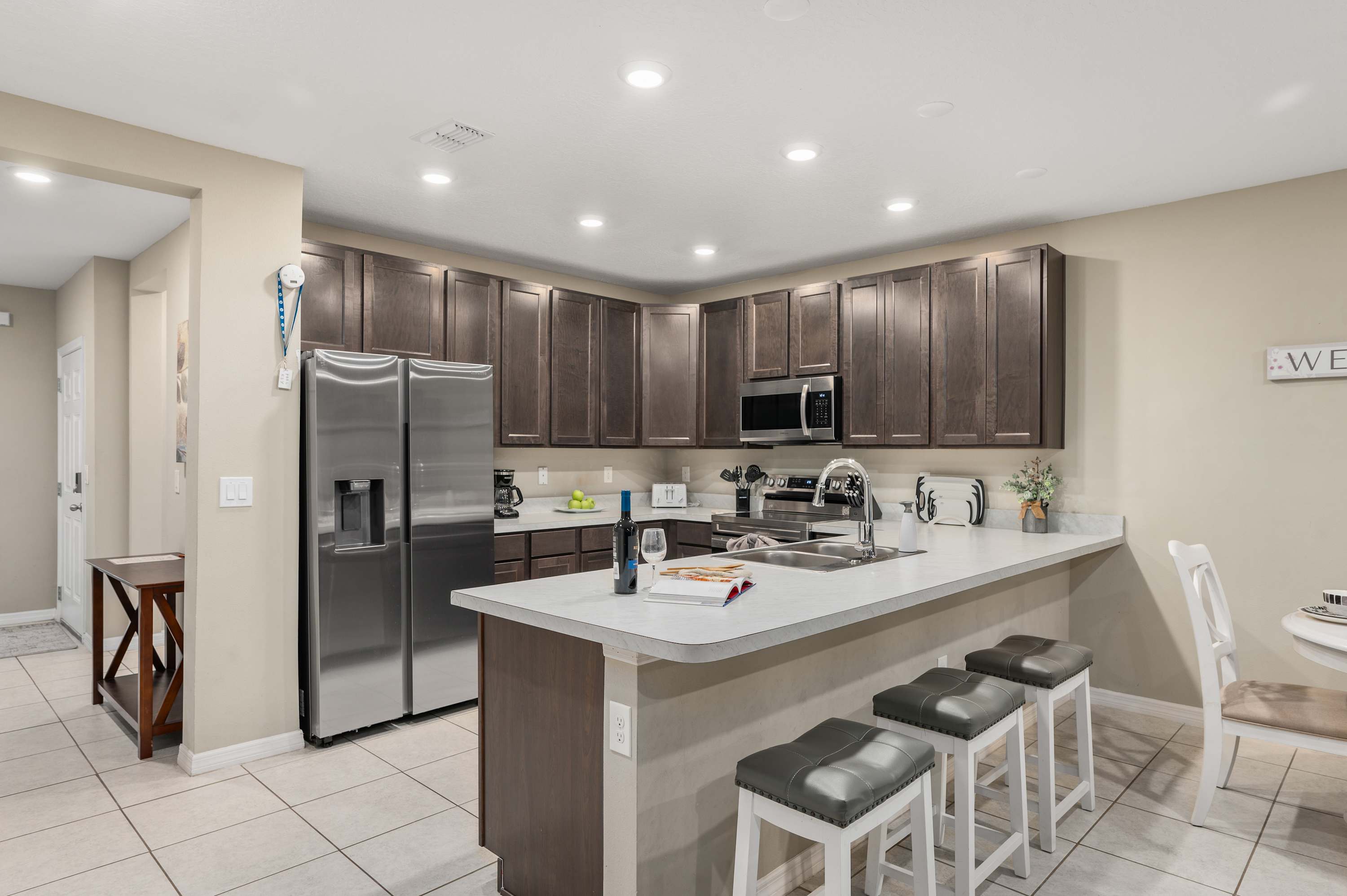 Spacious townhouse with grill & near Magic Kingdom