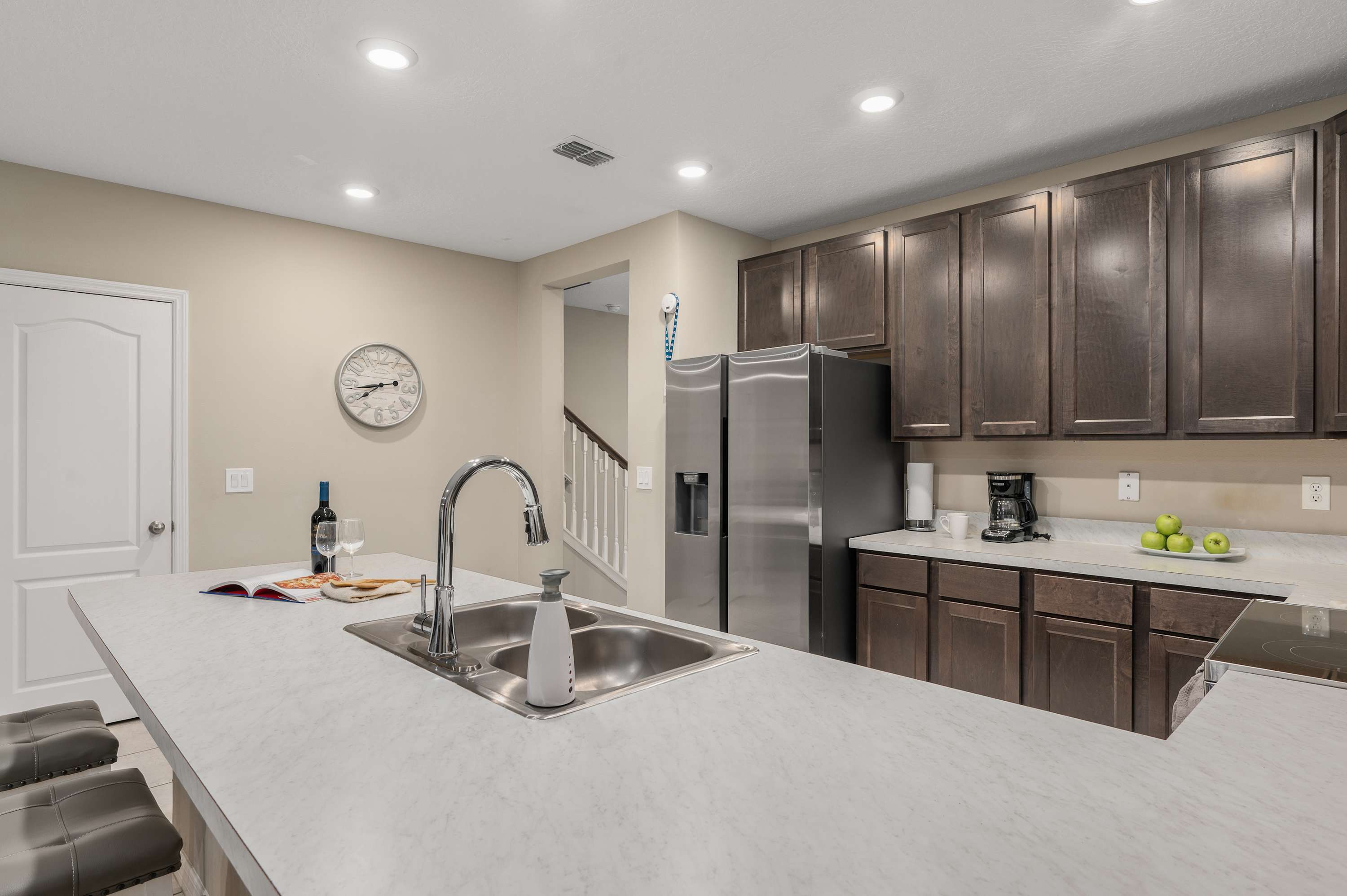 Spacious townhouse with grill & near Magic Kingdom