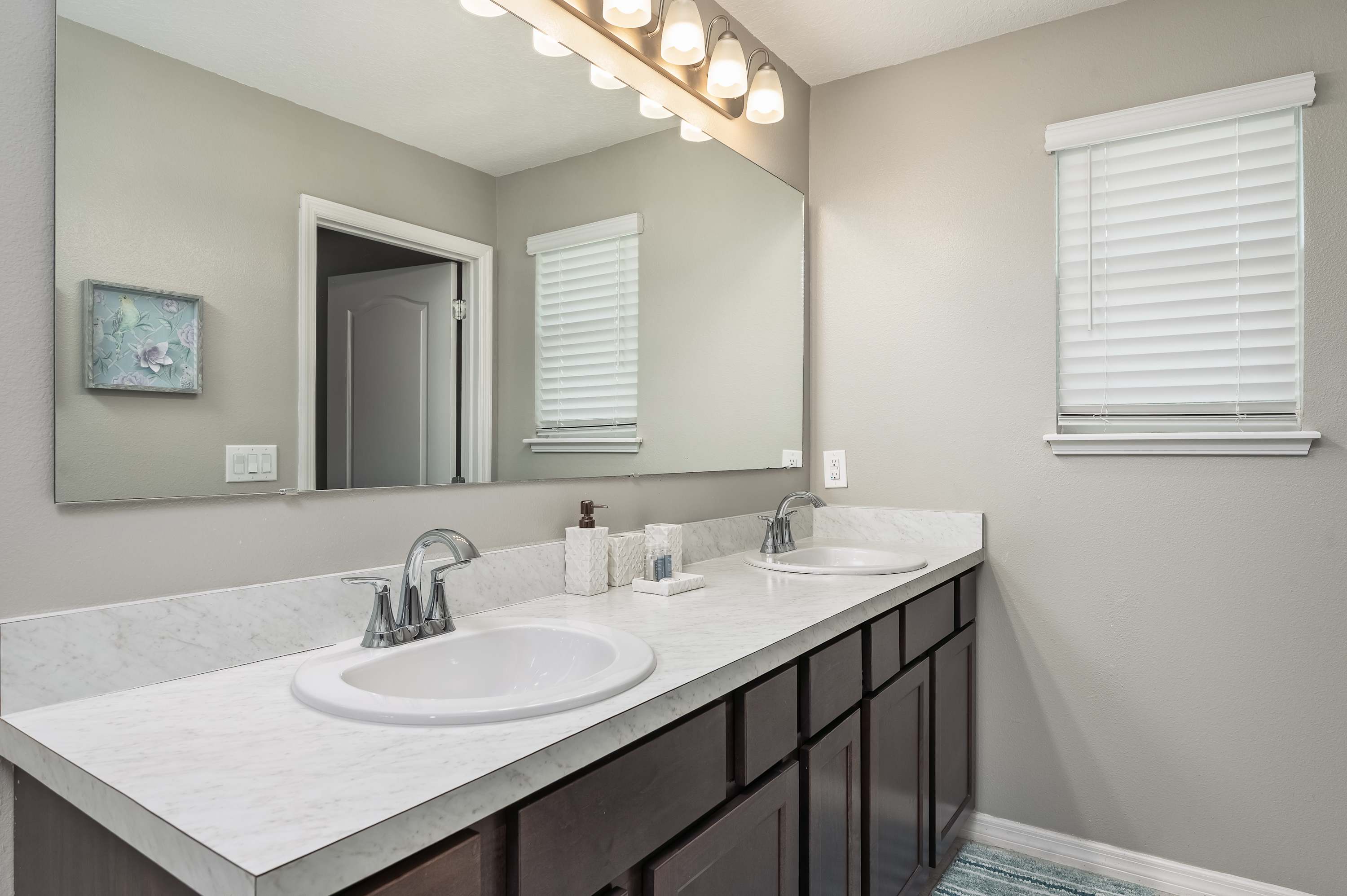 Spacious townhouse with grill & near Magic Kingdom