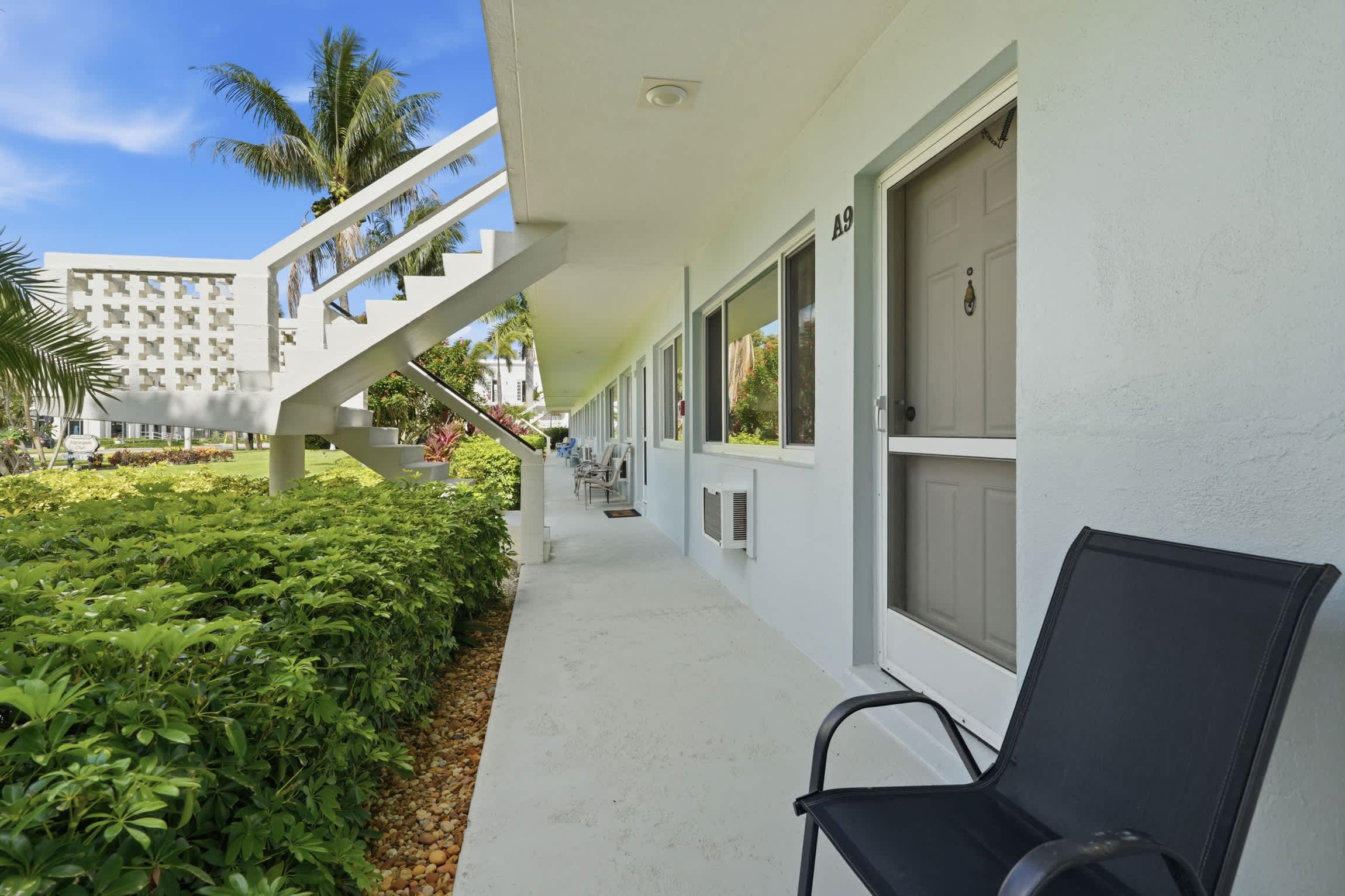 First Floor Condo Walk to Beach Dining | Photo 5
