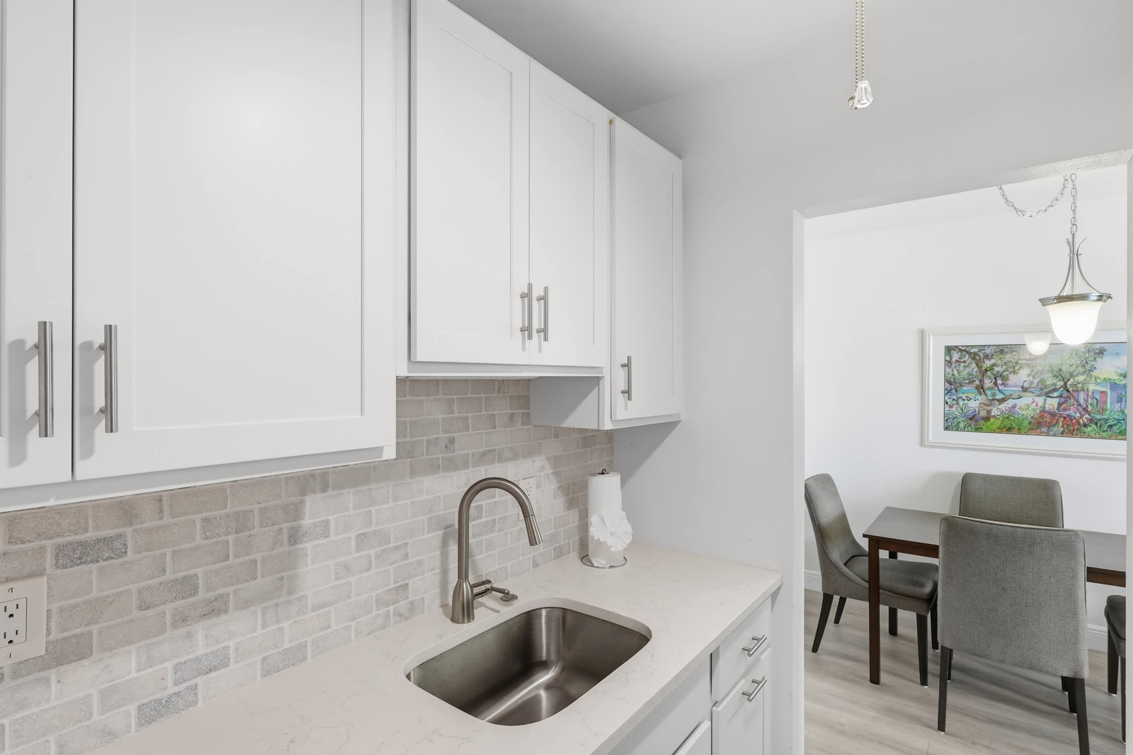 First Floor Condo Walk to Beach Dining | Photo 12