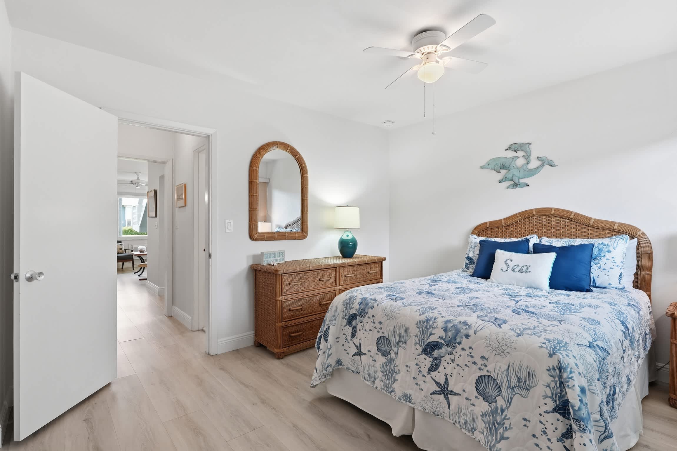 First Floor Condo Walk to Beach Dining | Photo 14