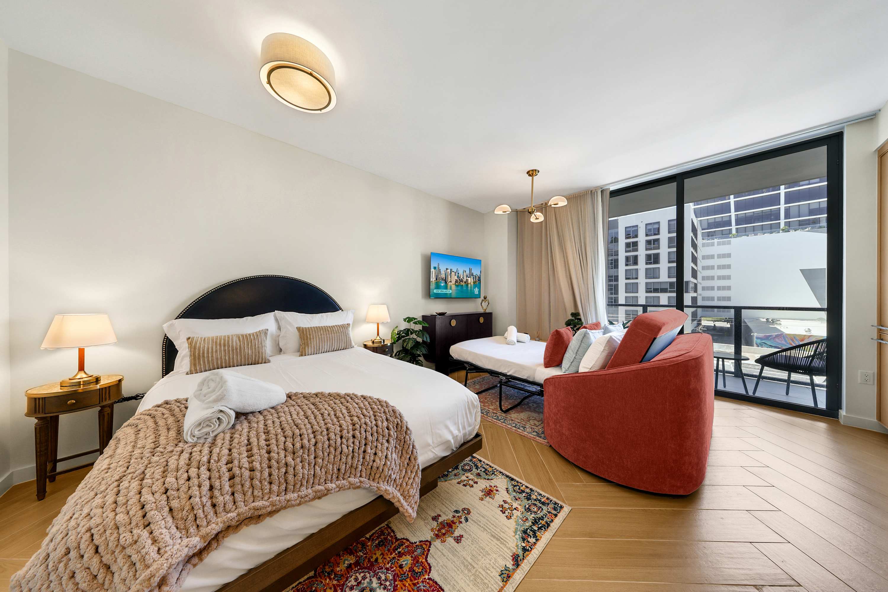 Studio - Pool & Gym - Near Miami Stadium