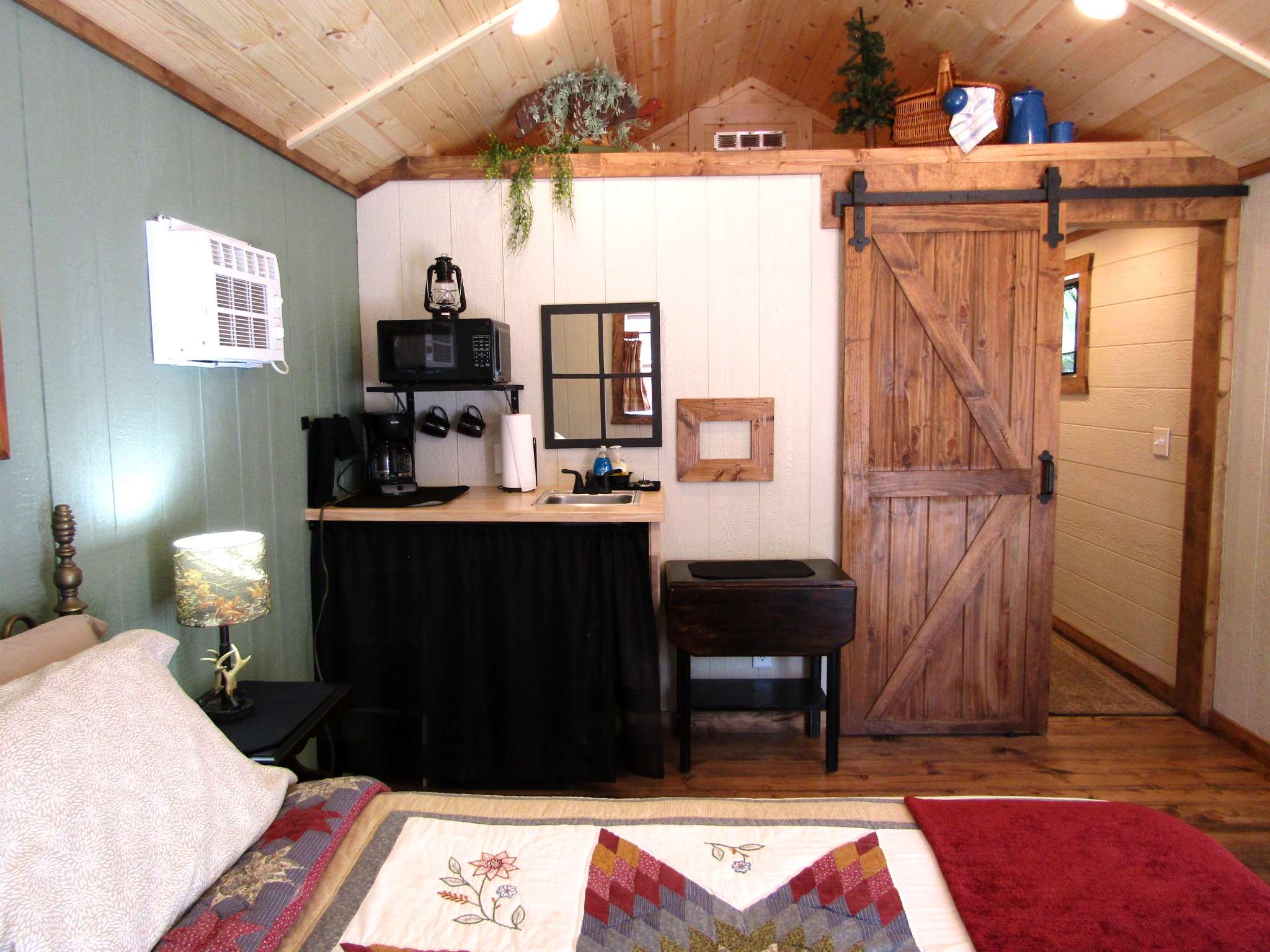 Grizzly Gulch Cabin, Historic 4