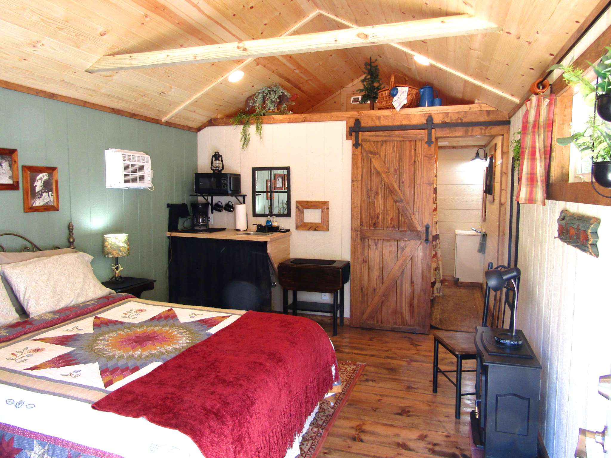 Grizzly Gulch Cabin, Historic 5