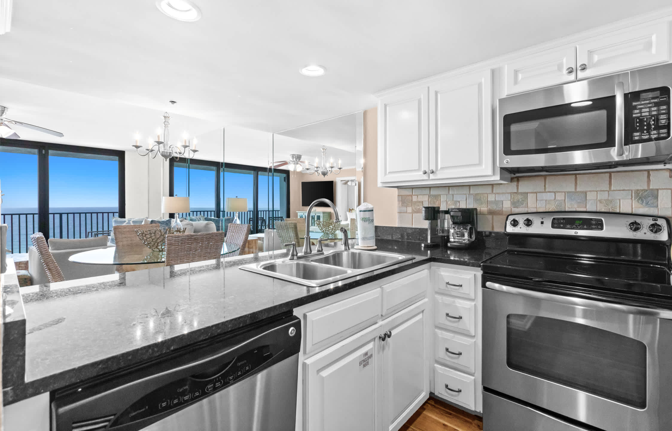 One Seagrove Place 1406 | Photo 2