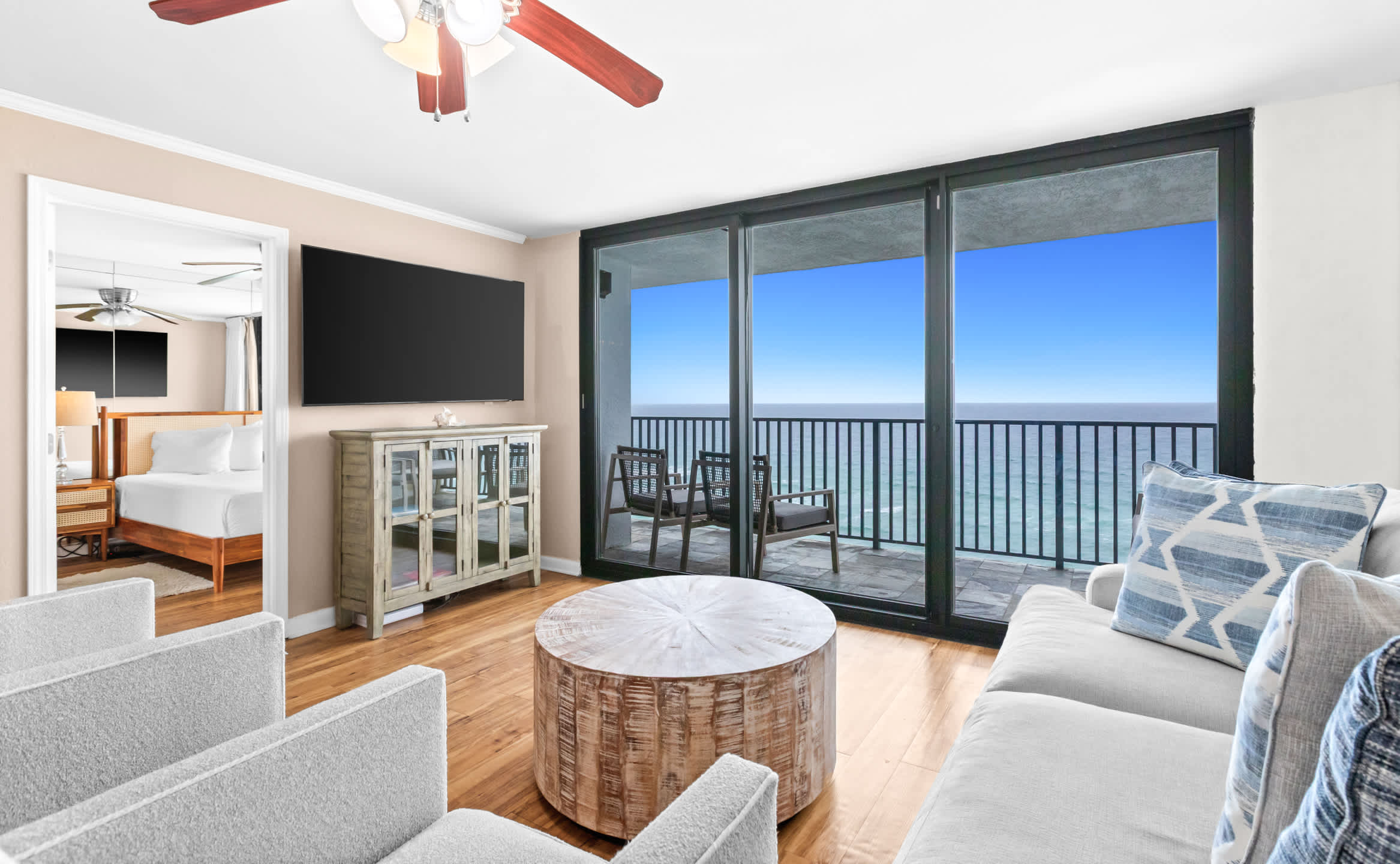 One Seagrove Place 1406