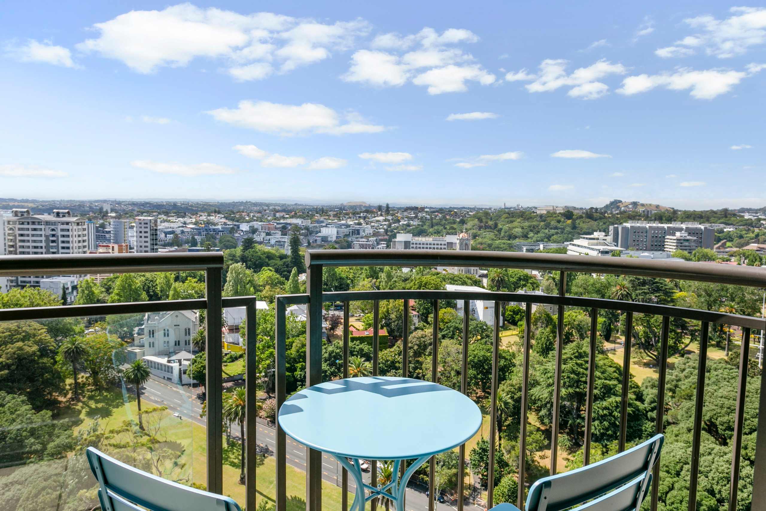 Bright 1 Bedroom Beauty with Balcony Zodiak Stays | Photo 2
