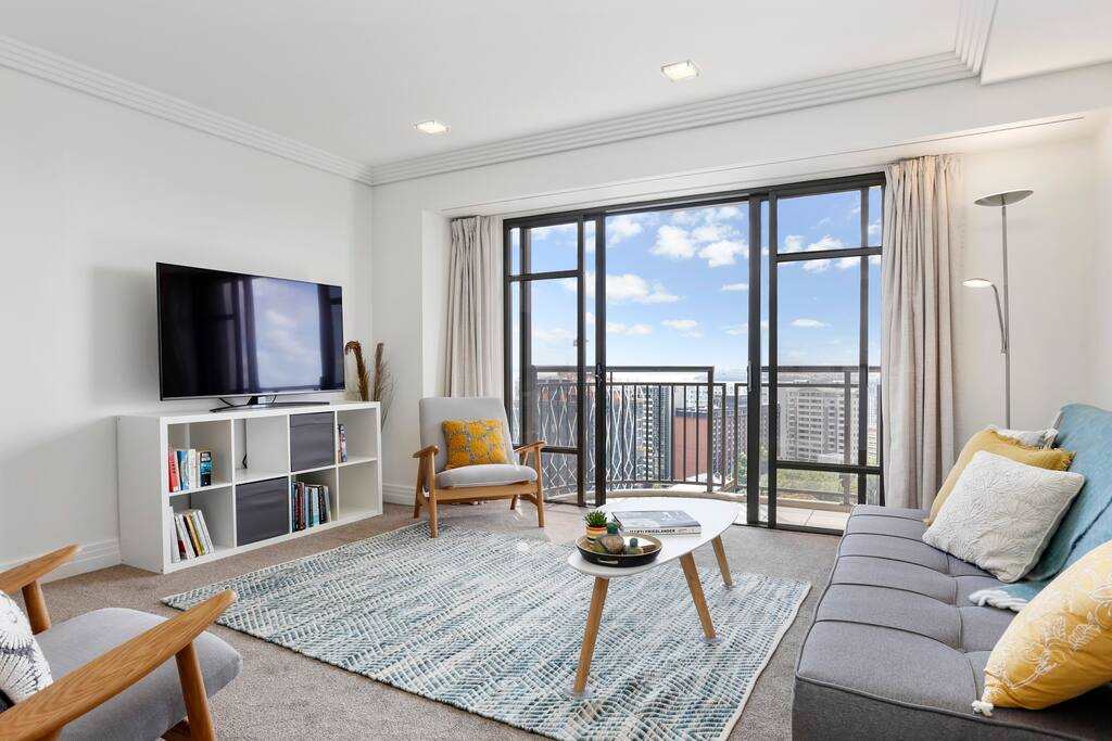 Featured Property Bright 1 Bedroom Beauty with Balcony Zodiak Stays