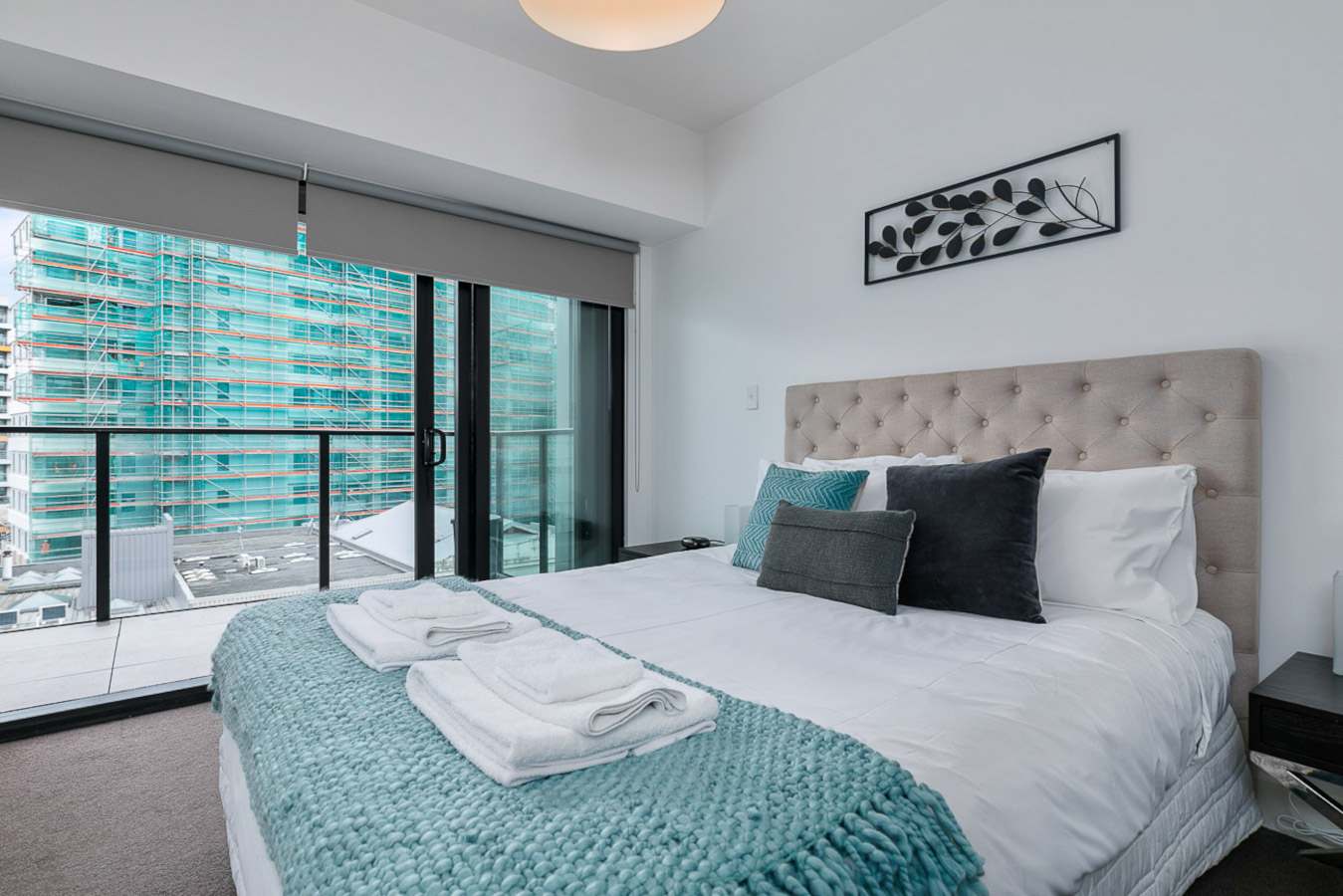 Superb One Bedroom near Britomart by Zodiak Stays | Photo 2