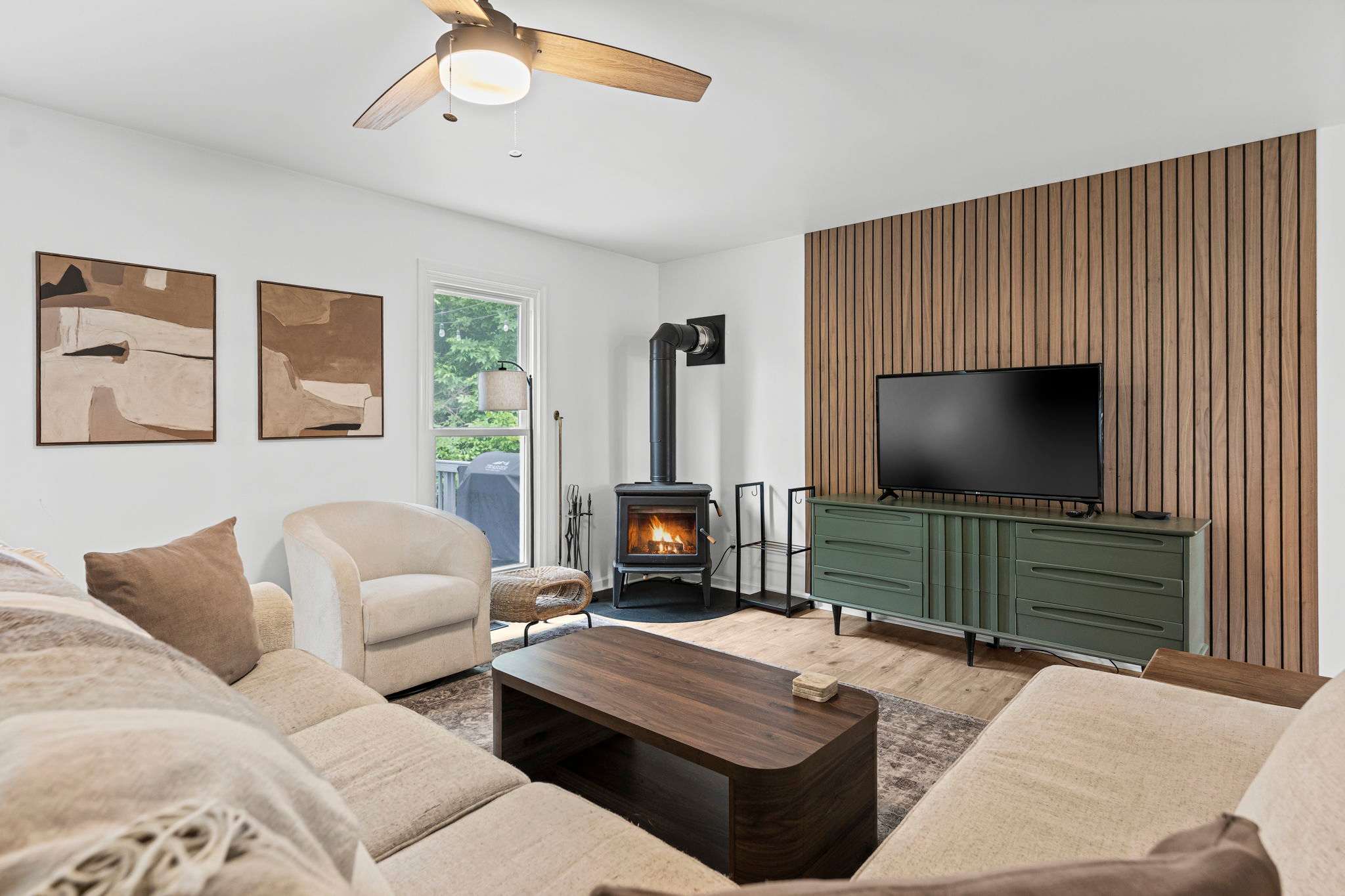 Featuring modern touches and stylish finishes throughout, this inviting getaway is ideally located near the Appalachian Trail, Shenandoah National Park, and several award-winning wineries. 