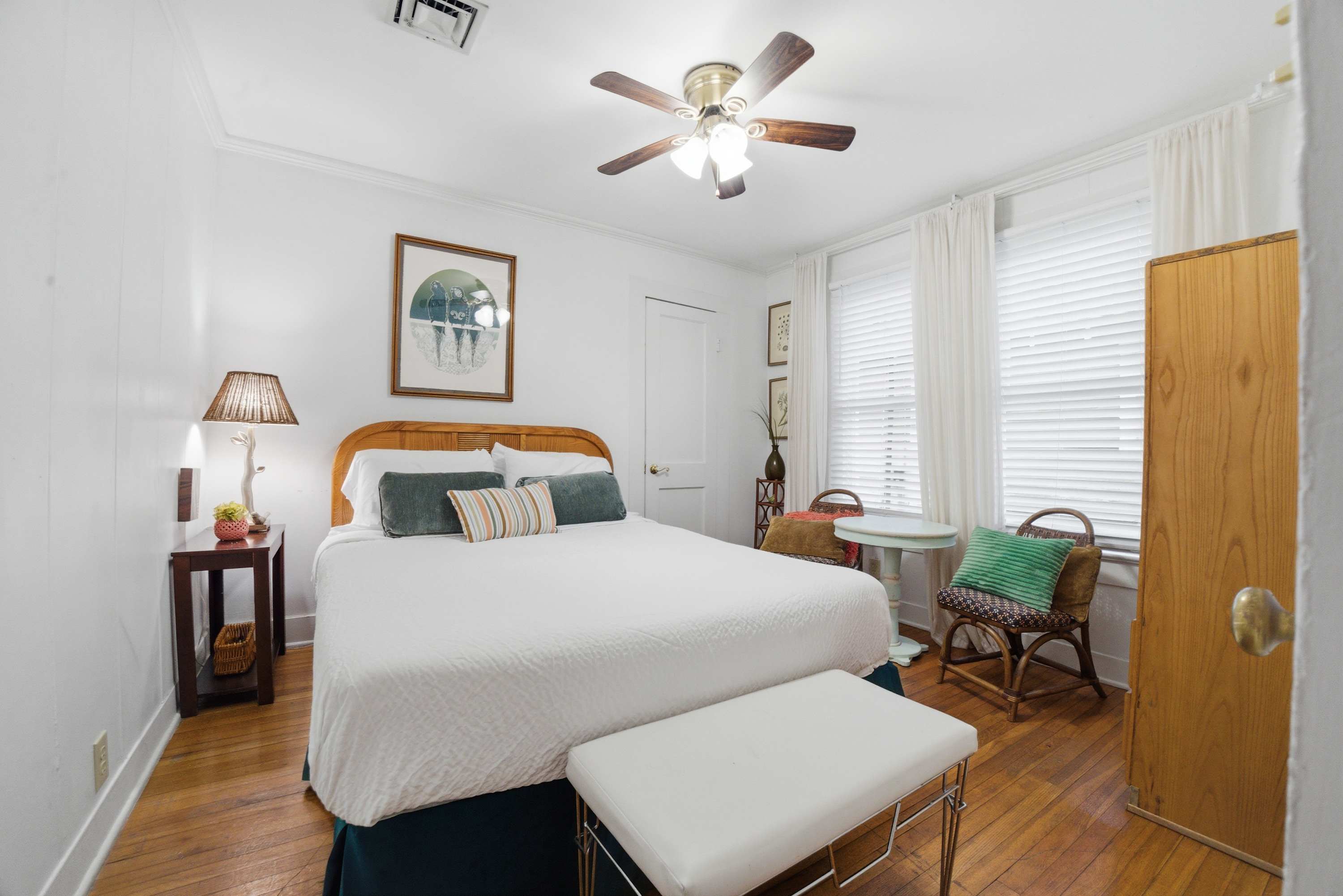 Spacious 2BR Perfect for Work Crews or Families