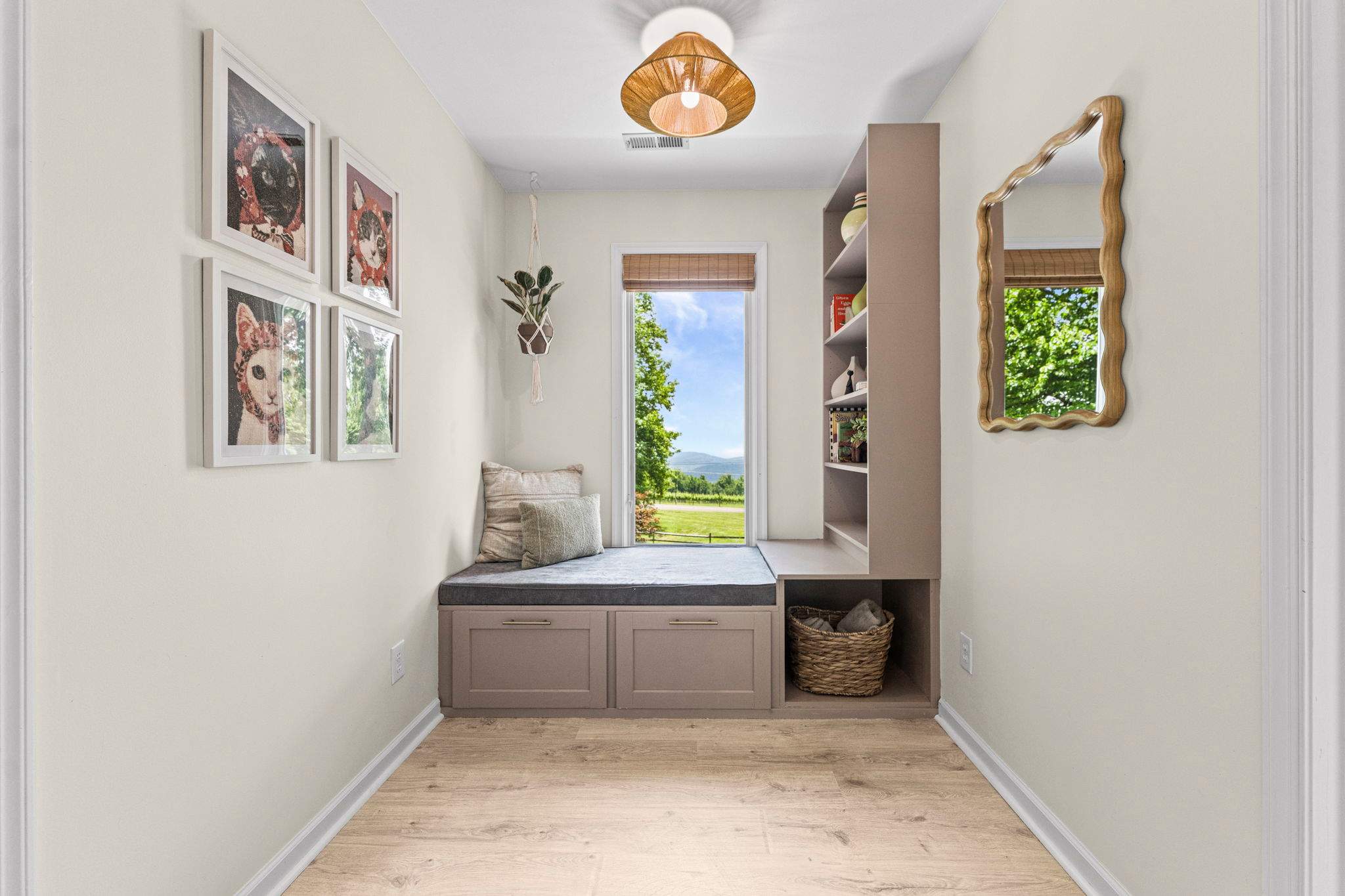 Mountain Views w/Hot Tub, 95” TV & Trail Access