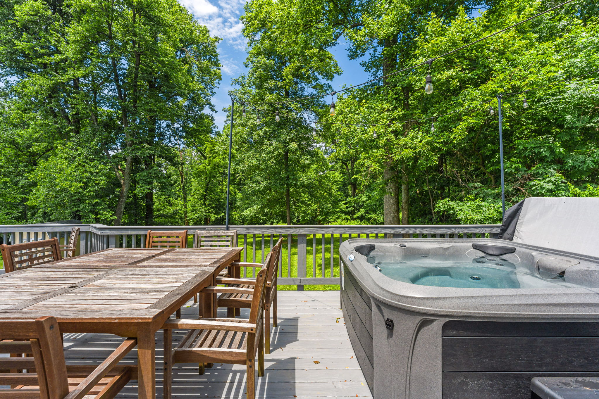 Mountain Views w/Hot Tub, 95” TV & Trail Access