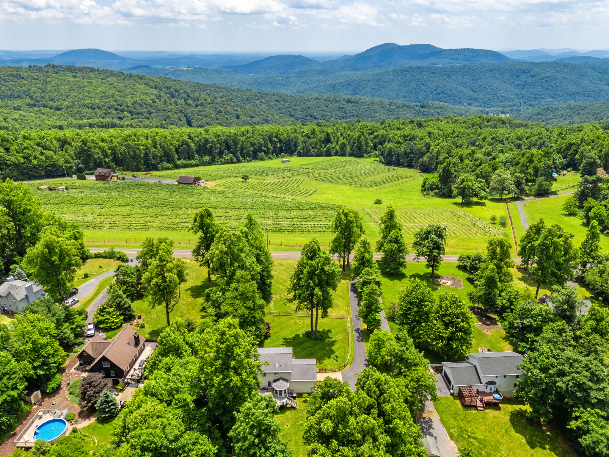 Escape to the mountains and enjoy the perfect blend of comfort, adventure, and relaxation at this beautifully updated retreat near Front Royal, Virginia. 