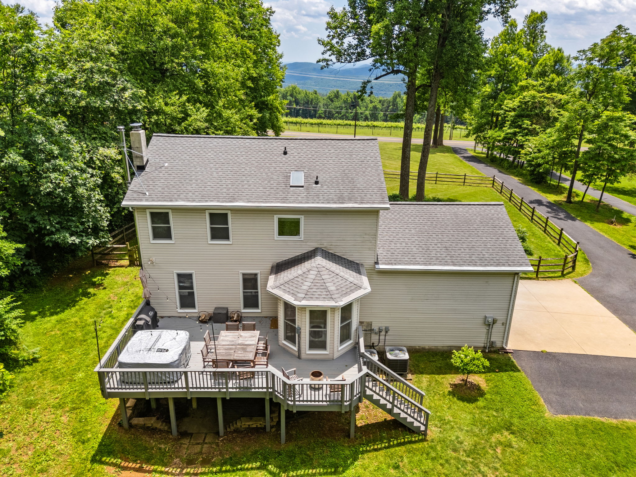 Mountain Views w/Hot Tub, 95” TV & Trail Access