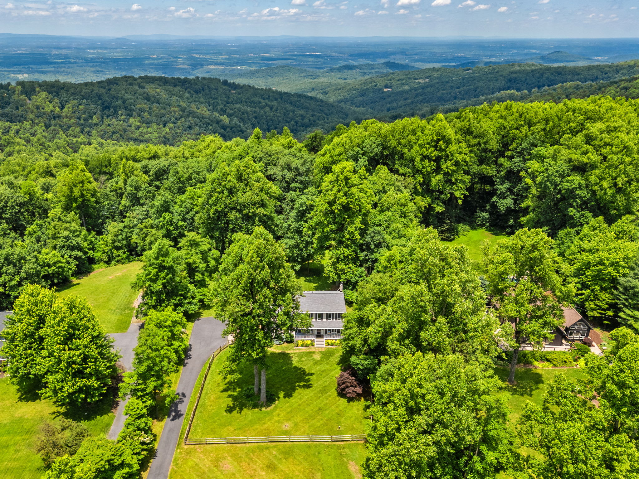Spend your days hiking nearby trails, exploring Shenandoah National Park, or visiting local wineries and attractions. 