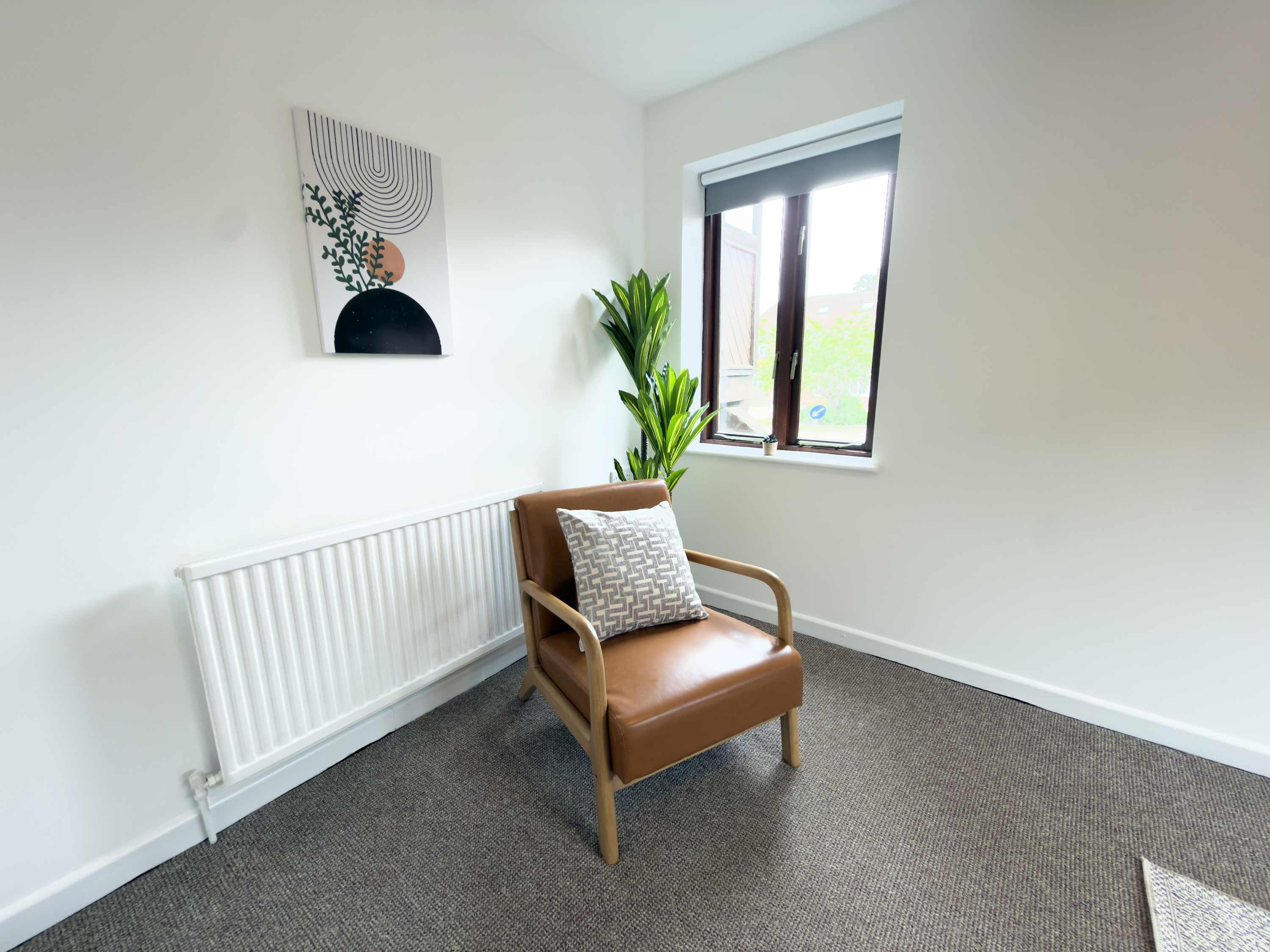 Millbrook House Apartments 1 - Three bedroom ground floor apartment next to Milton Park in High Street OX14 4EL - Property image 18 - VivreStays