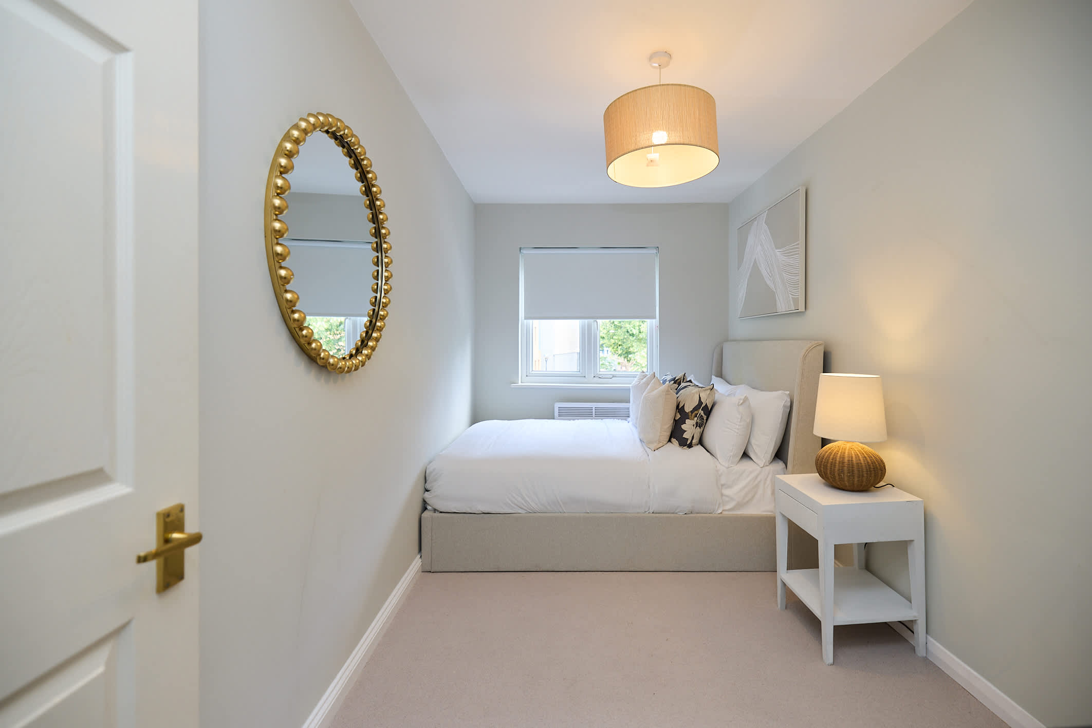 Oak & Earth Isle of Dogs Apartment in Mellish Street 161 E14 8PJ - Property image 16 - VivreStays