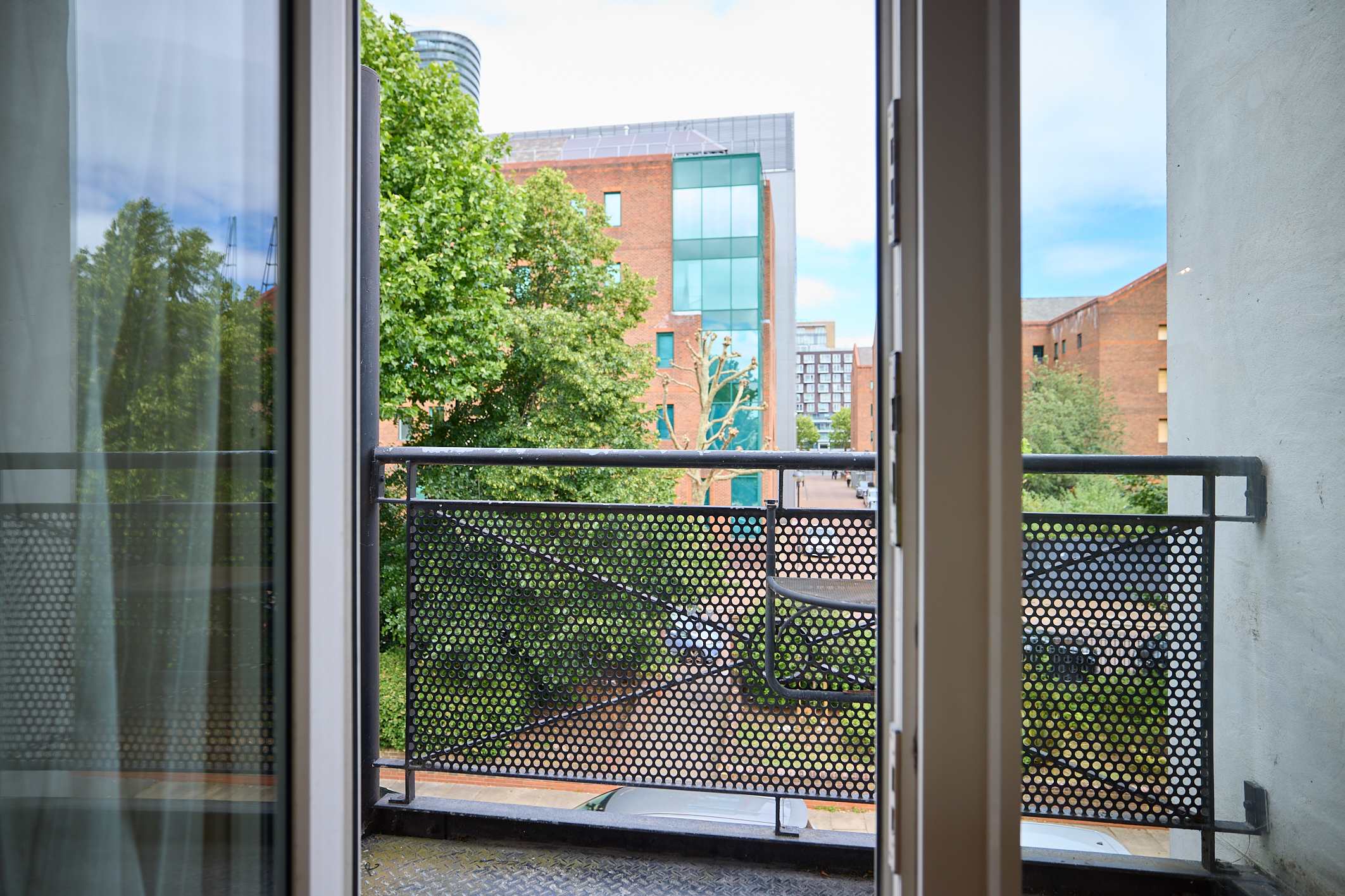 Oak & Earth Isle of Dogs Apartment in Mellish Street 161 E14 8PJ - Property image 25 - VivreStays