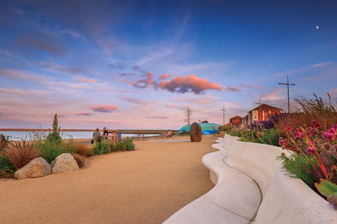 View The Cove - Roker Sea Front - Vacant Nests in Beach View Guest House, 15 Roker Terrace SR6 9NB The Cove - Roker Sea Front - Vacant Nests in Beach View Guest House, 15 Roker Terrace SR6 9NB - Property image 4 - VivreStays