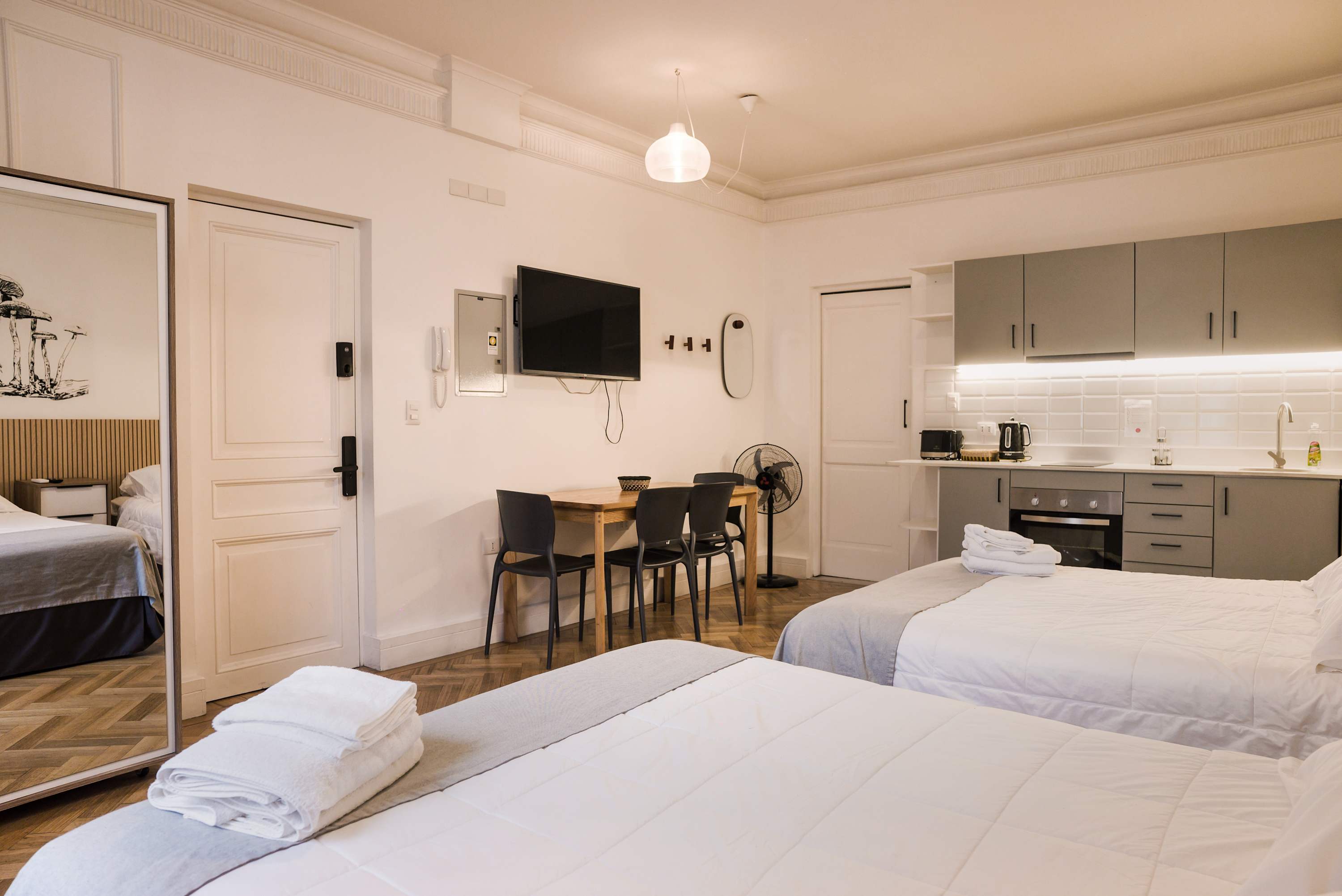 Modern Studio  in Salvador Near Metro Fits 4