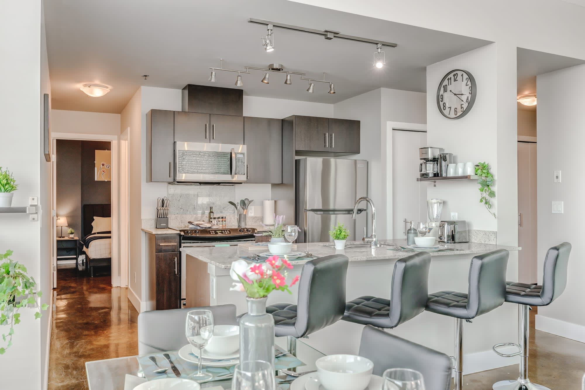 Fully Equipped Kitchen And Cozy Dining Space For Home-Cooked Meals