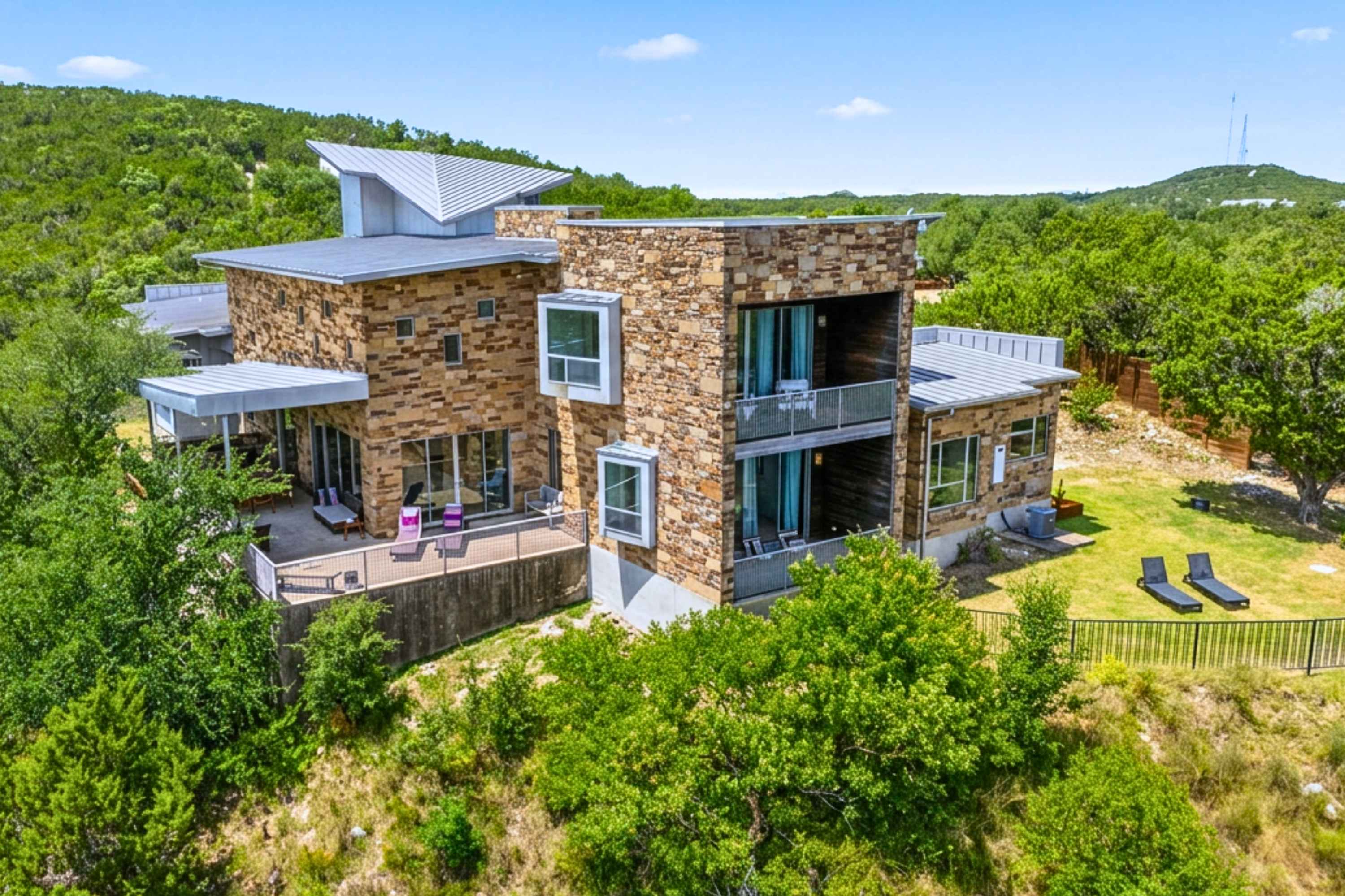 Luxury Hilltop Villa with Hot Tub Scenic Views 5
