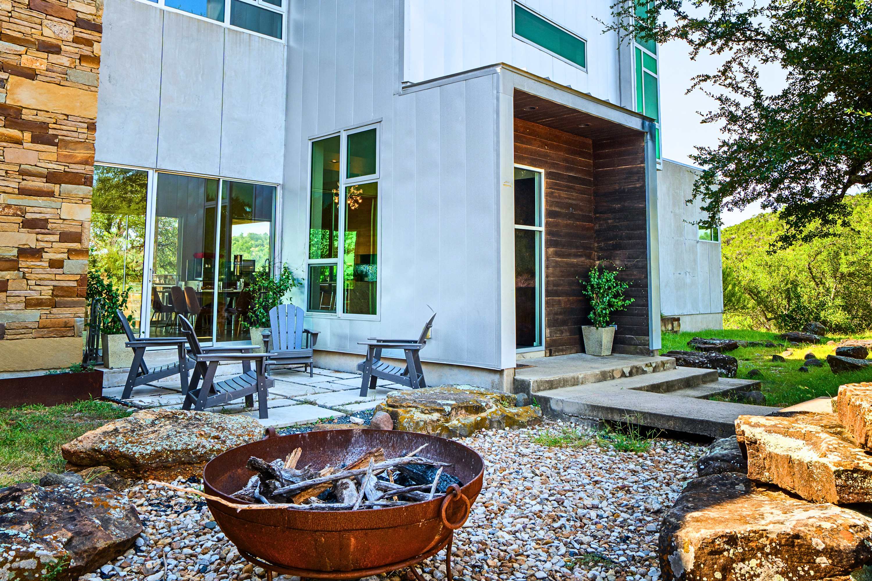 Luxury Hilltop Villa with Hot Tub Scenic Views 7