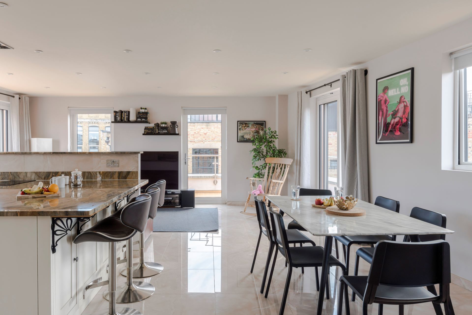 Farringdon 5-Bed Penthouse · Terrace · Sleeps 10 in Eyre Street Hill, 1 EC1R - Property image 6 - VivreStays