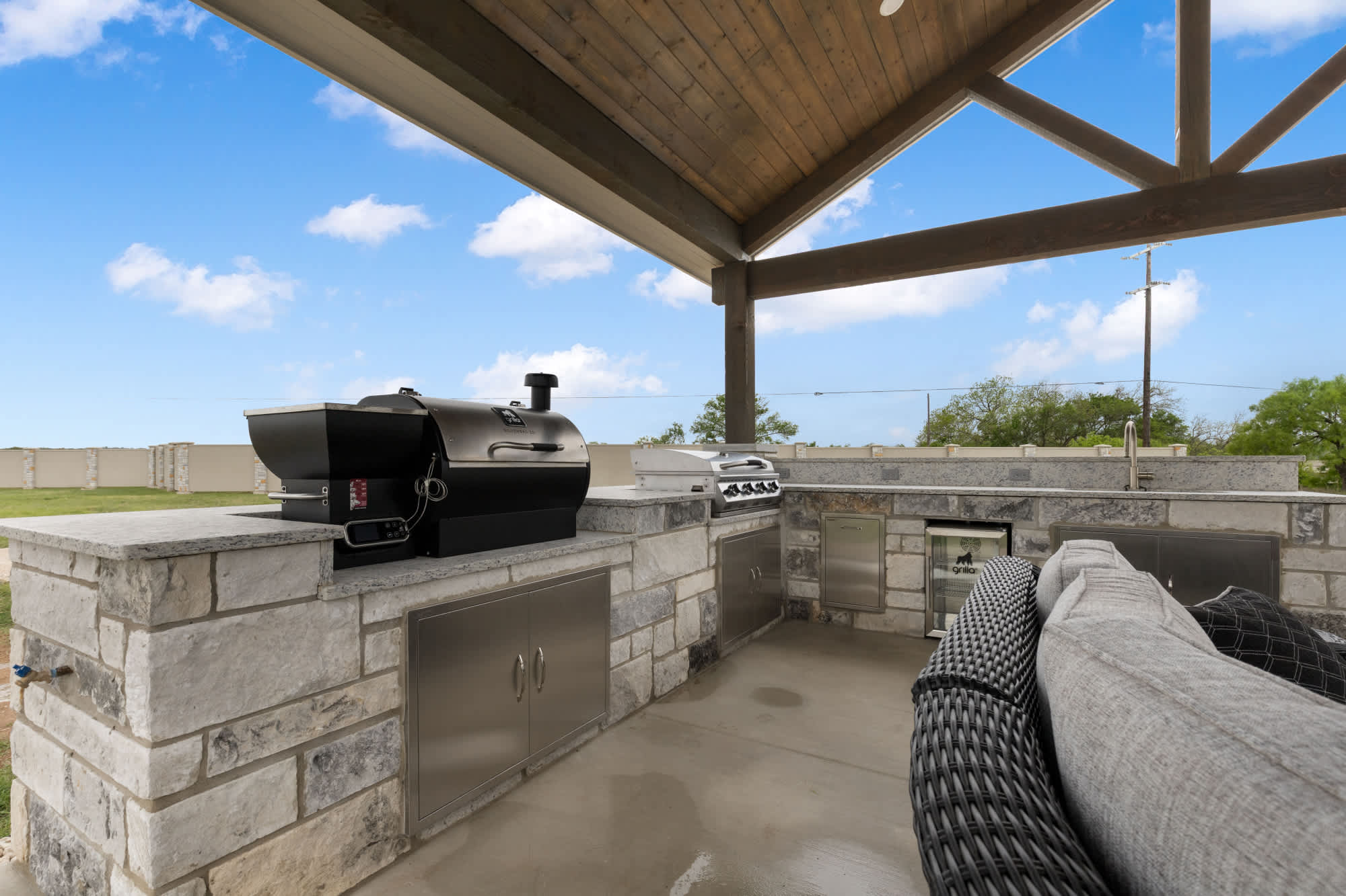 The Ravish Pad - Lot 209 | Photo 3