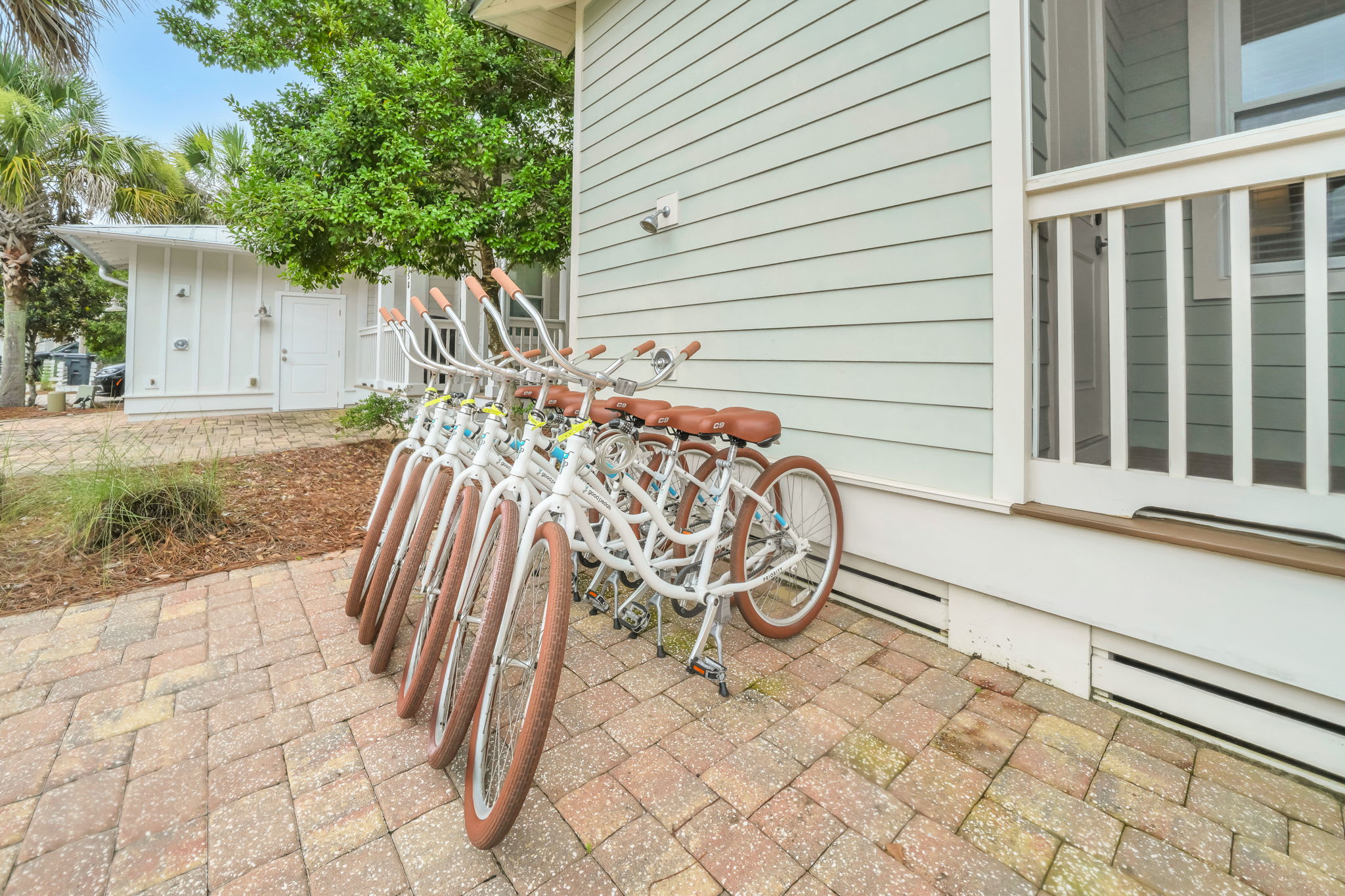 6 Adult bikes included in your stay!