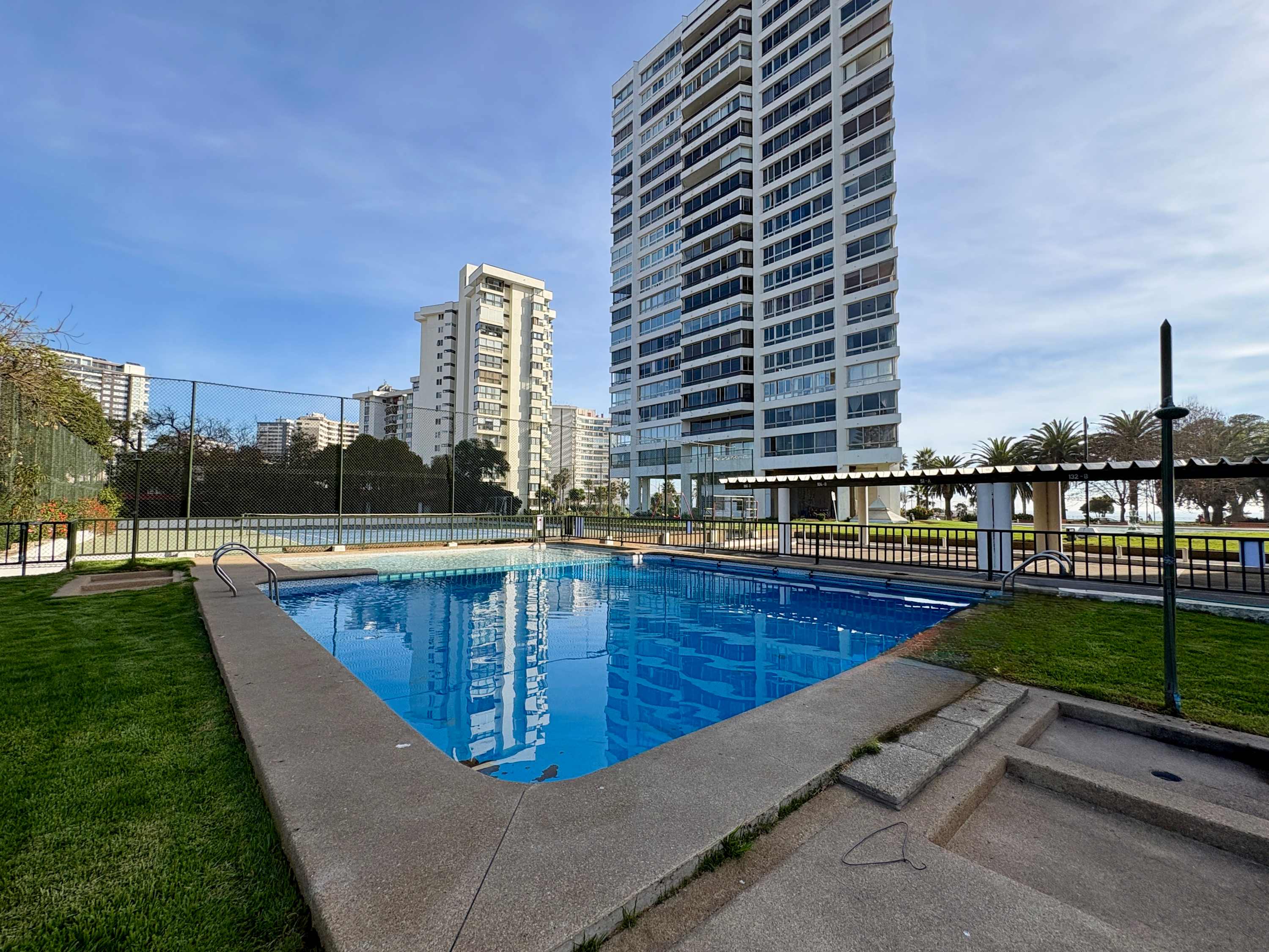 Beachfront Apartment w/ Ocean Views & Free Parking
