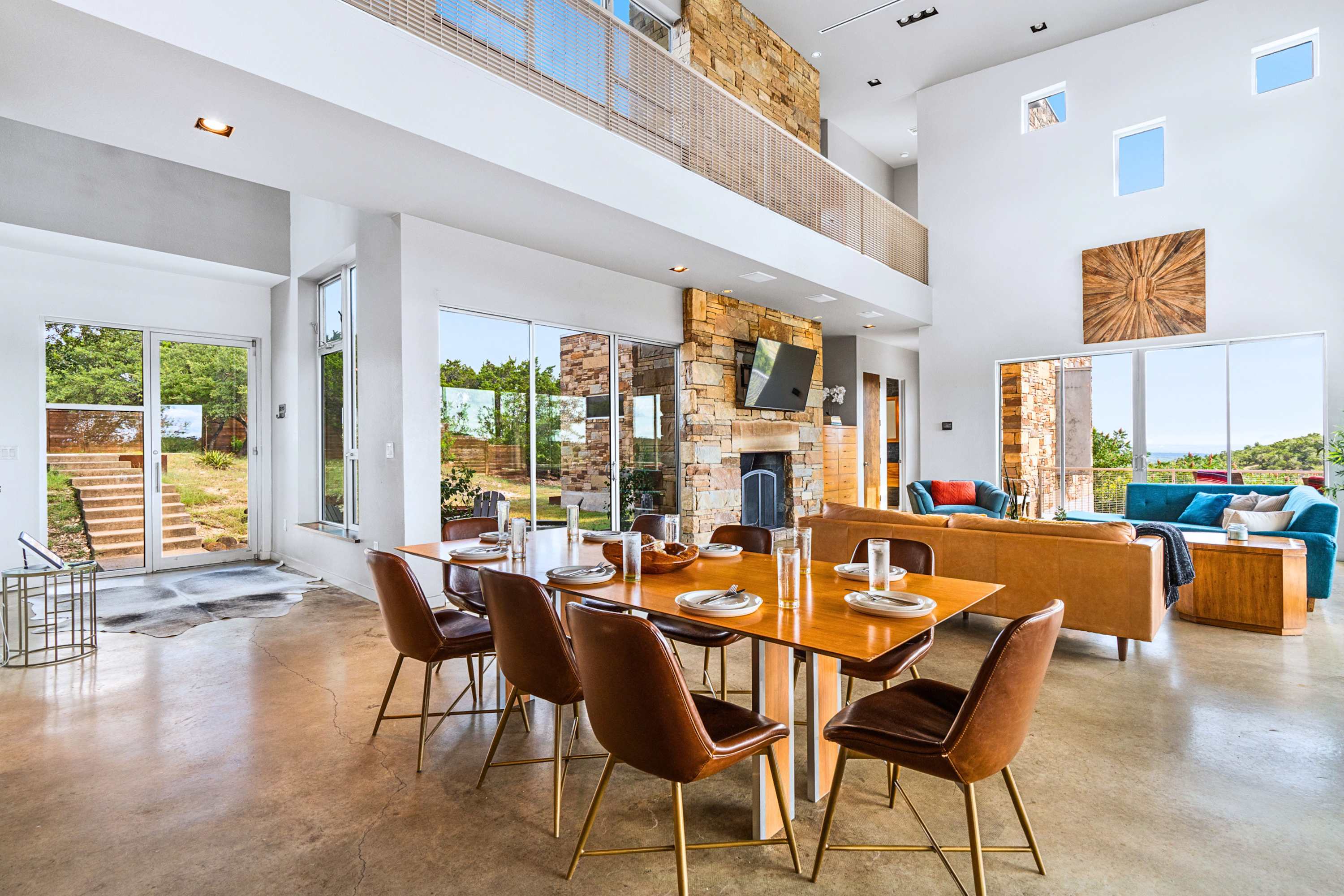 Spacious living and dining design made for connection and relaxation