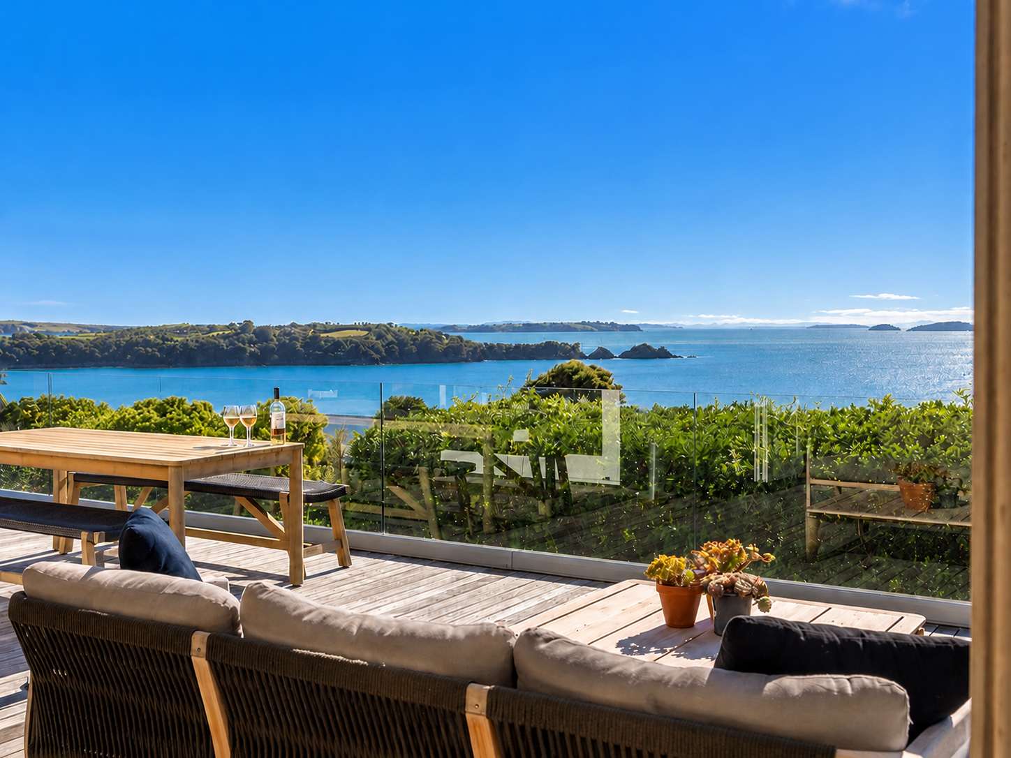 Island Escape - Sandy Bay Coastal Retreat — Waiheke Island, Auckland — vacation rental