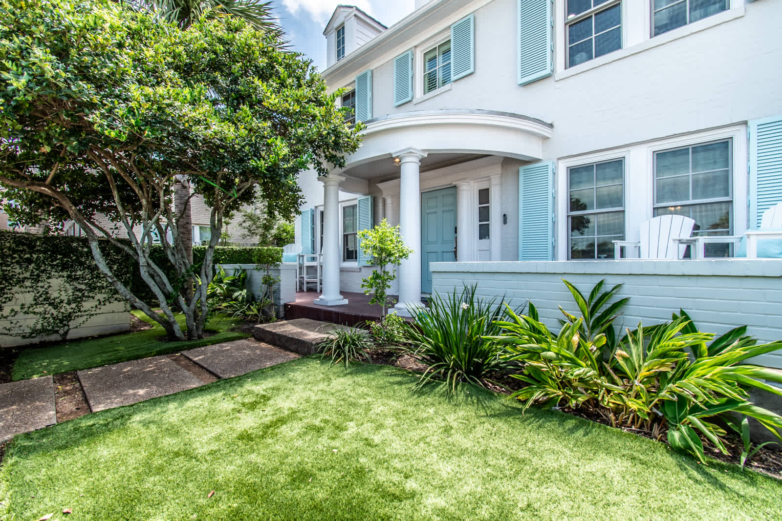 Bayfront Breeze on Ocean Drive Sleeps 15