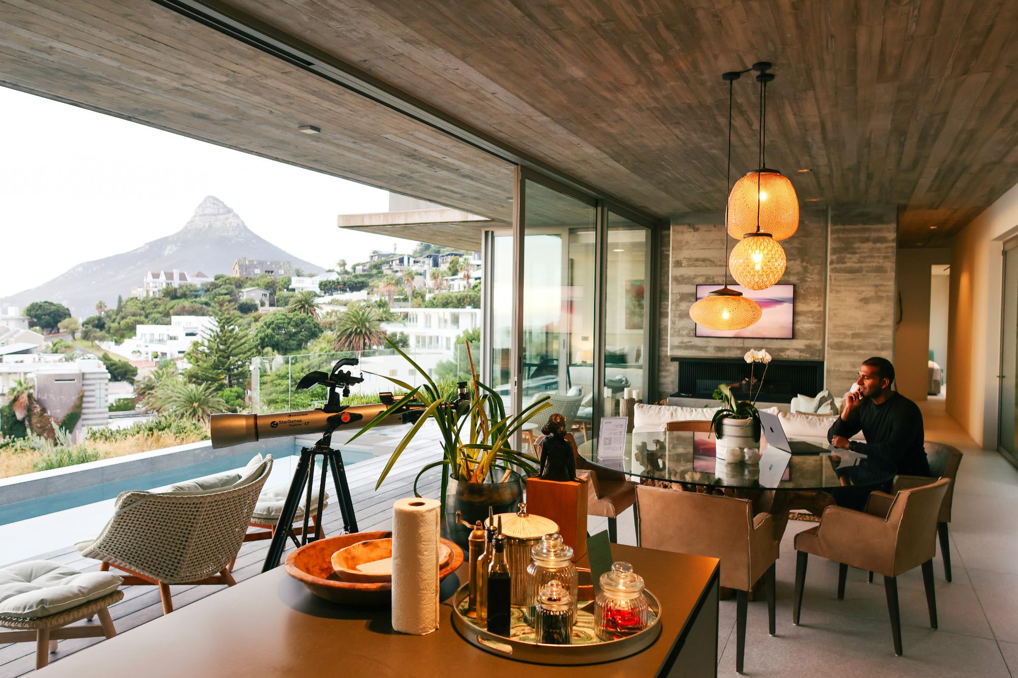 Exquisite Luxe 3bed Apt in Camps Bay Sea Love 10