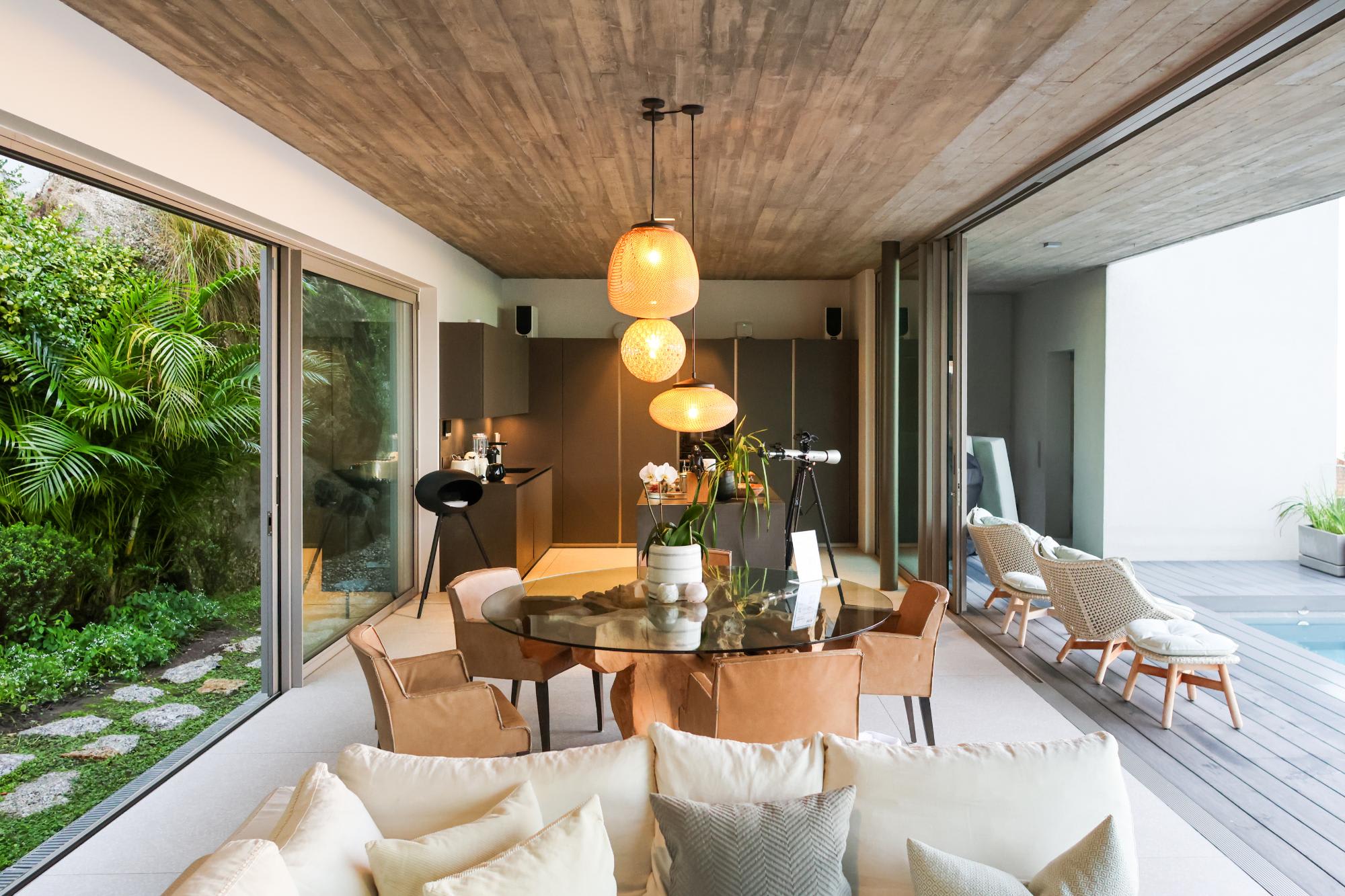 Exquisite Luxe 3bed Apt in Camps Bay Sea Love 2