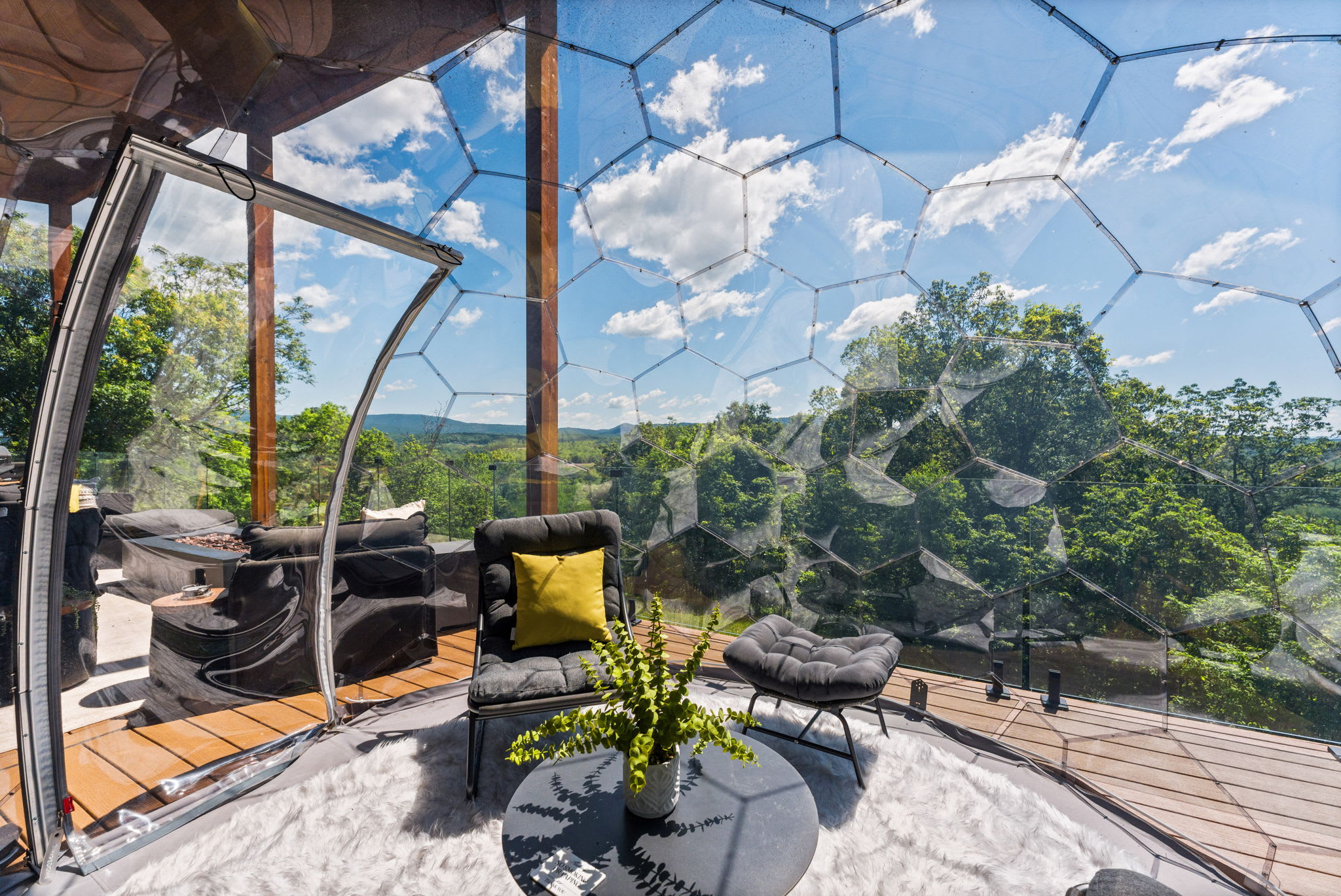 Modern Design w/Hot Tub, Sauna, Dome & Game Room